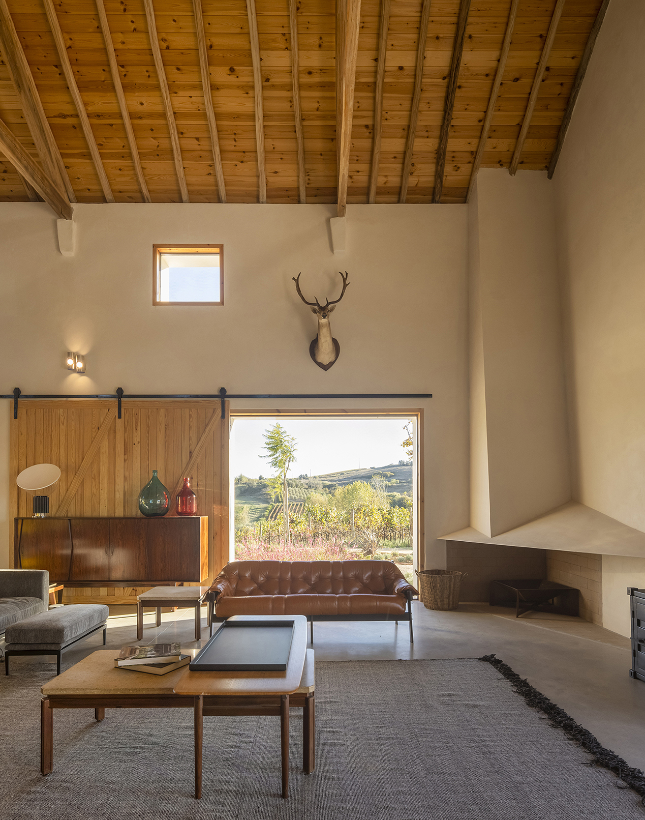 © ATELIER CENTRAL ARQUITECTOS