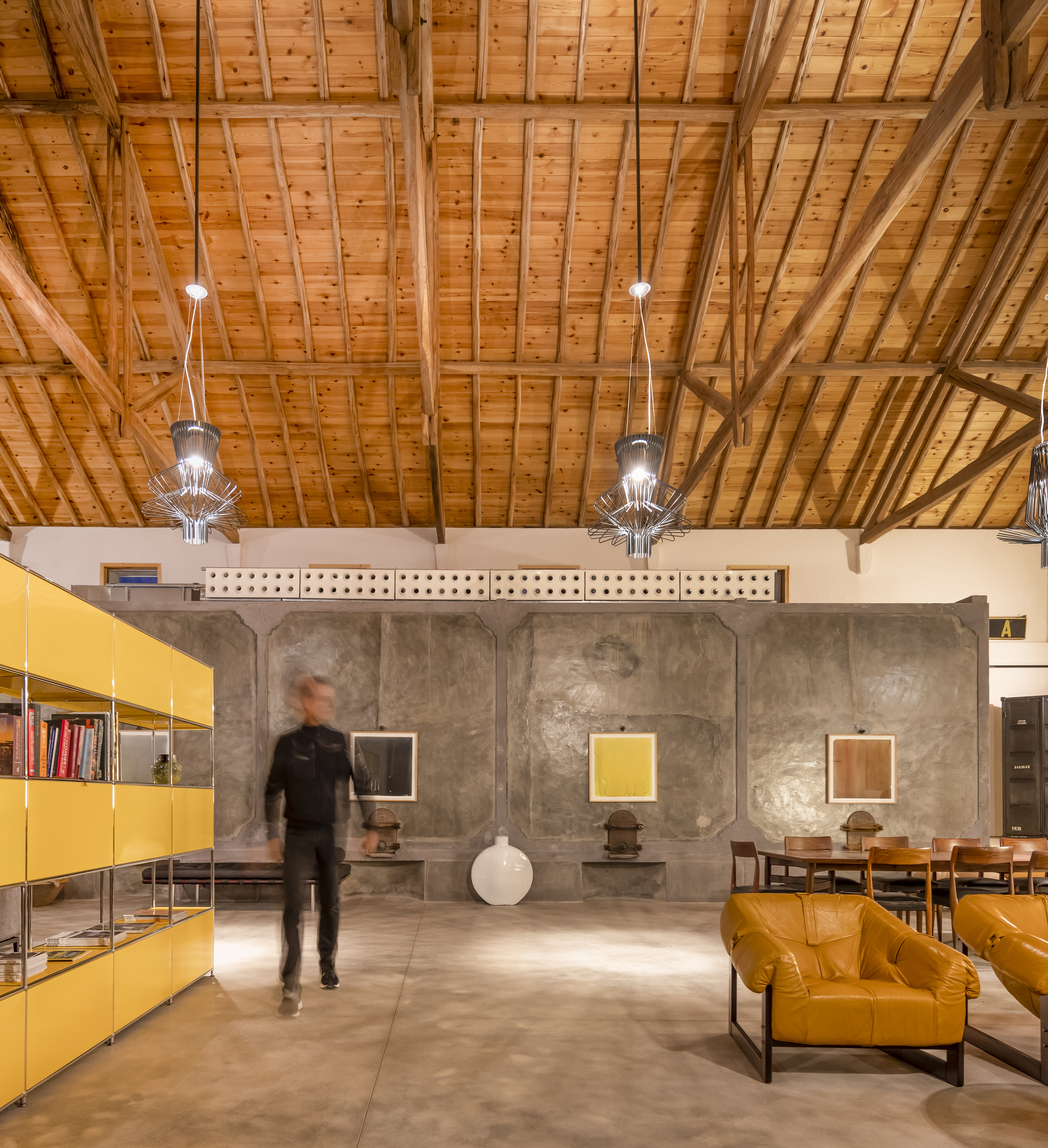 © ATELIER CENTRAL ARQUITECTOS