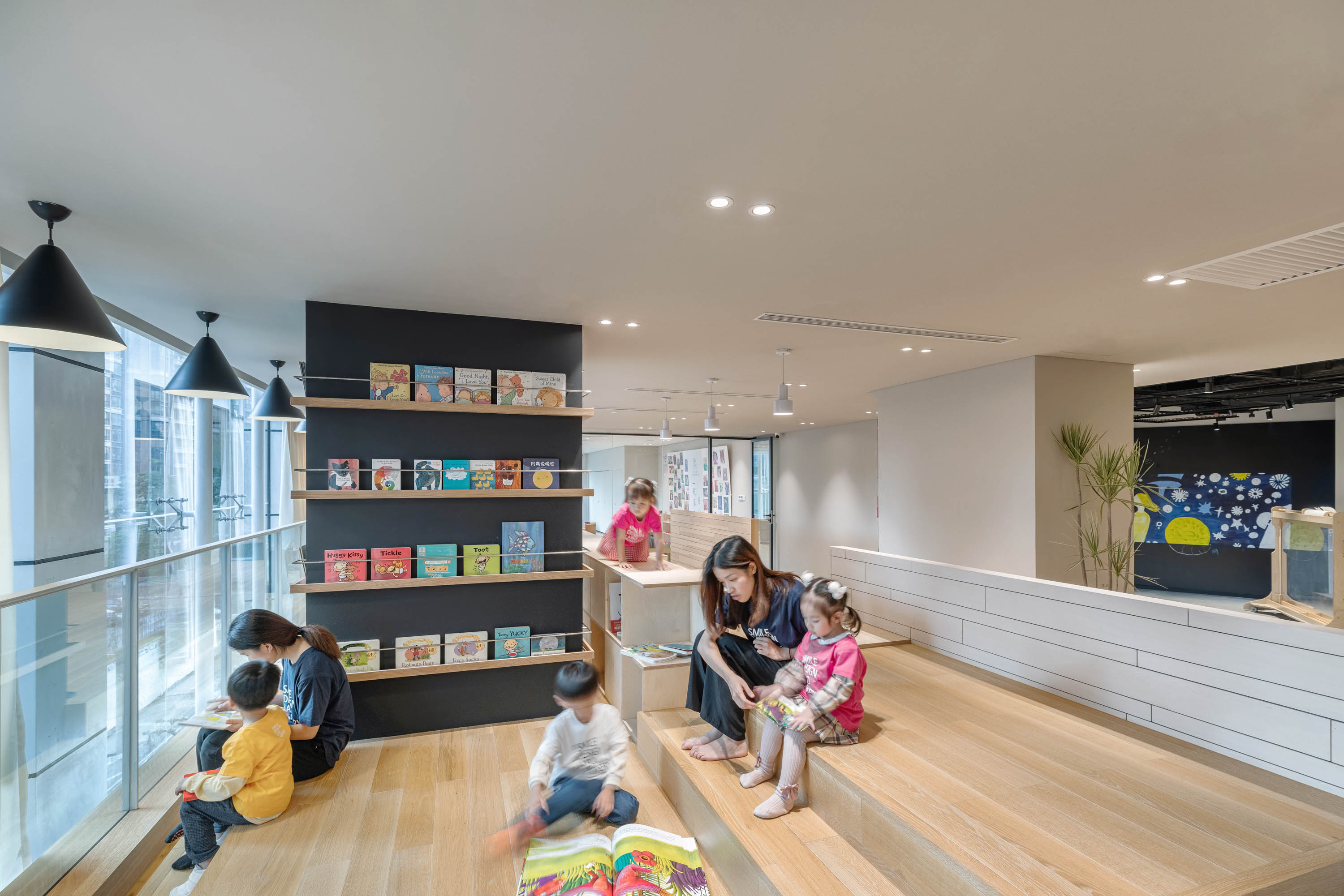 © HIBINOSEKKEI+Youji no Shiro