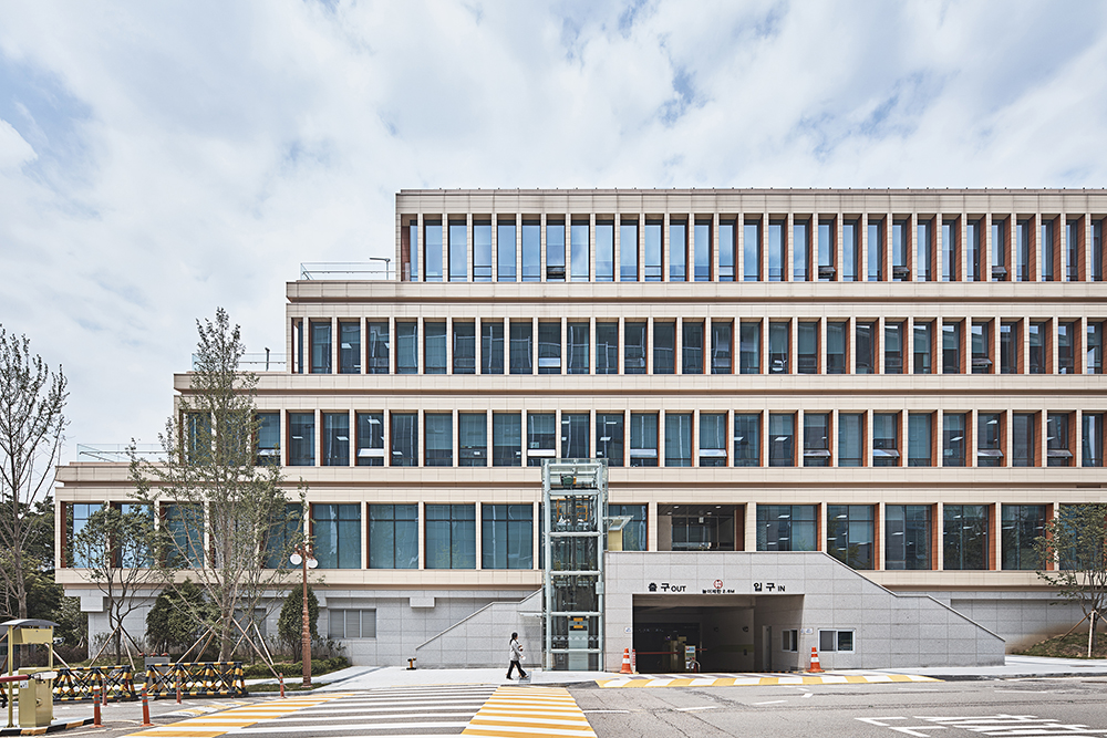 © HAEAHN Architecture