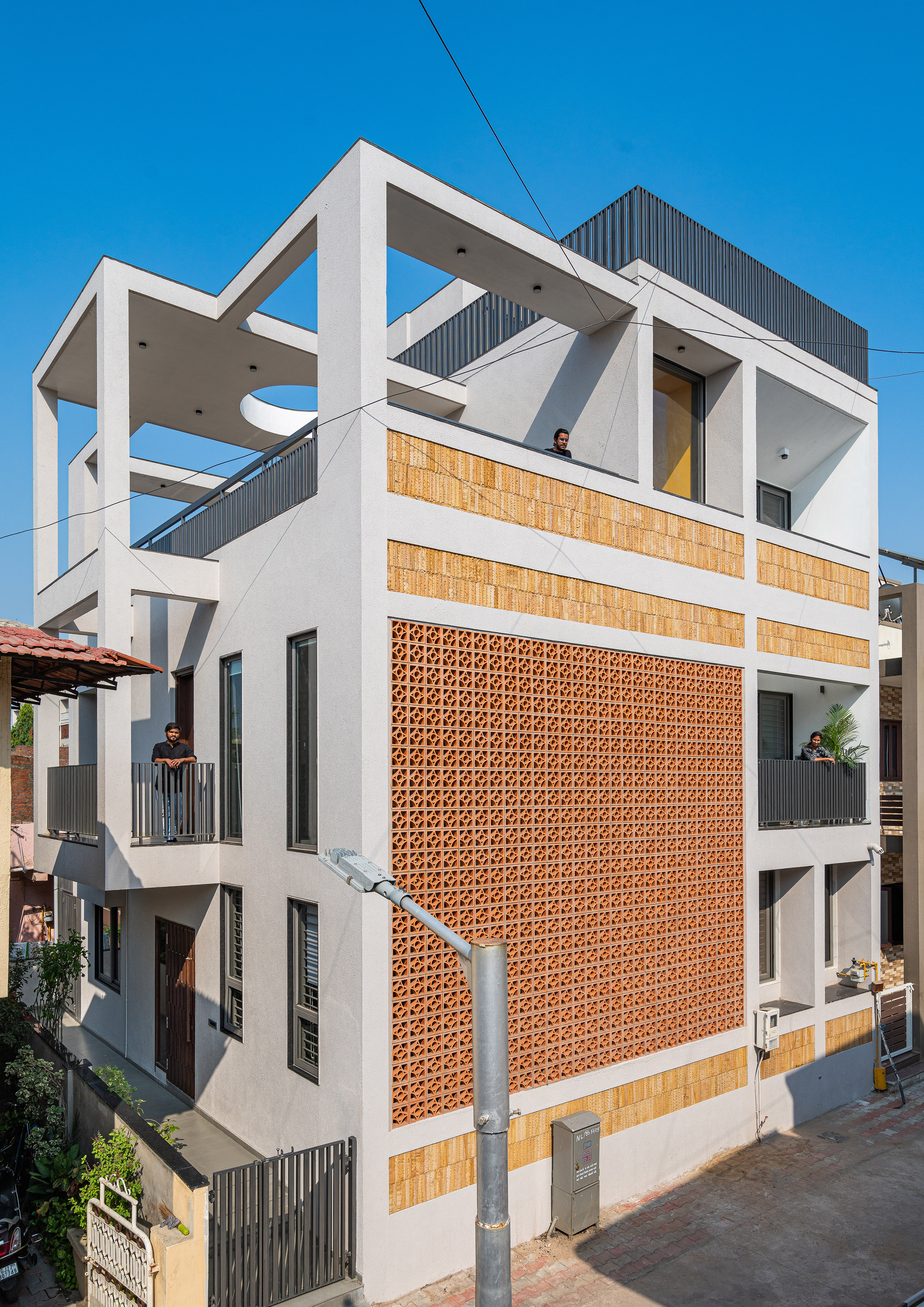 © Studionine Architects