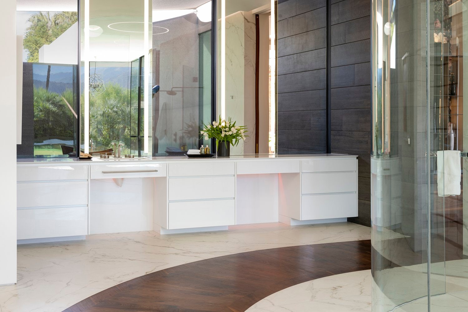 © William MacCollum