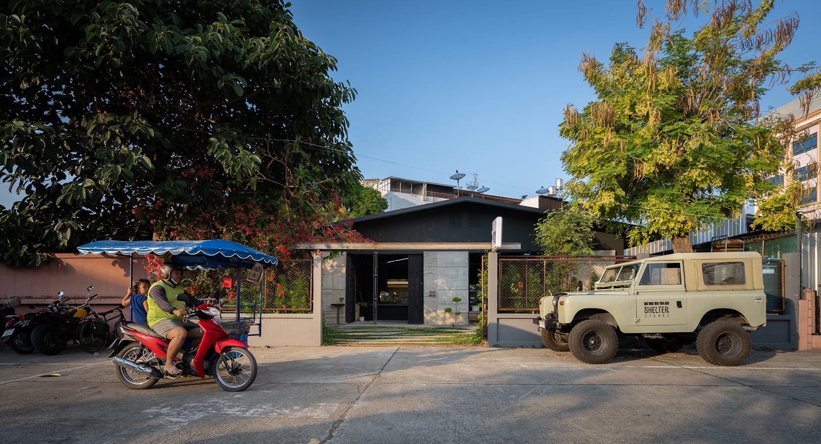 © Housescape Design Lab