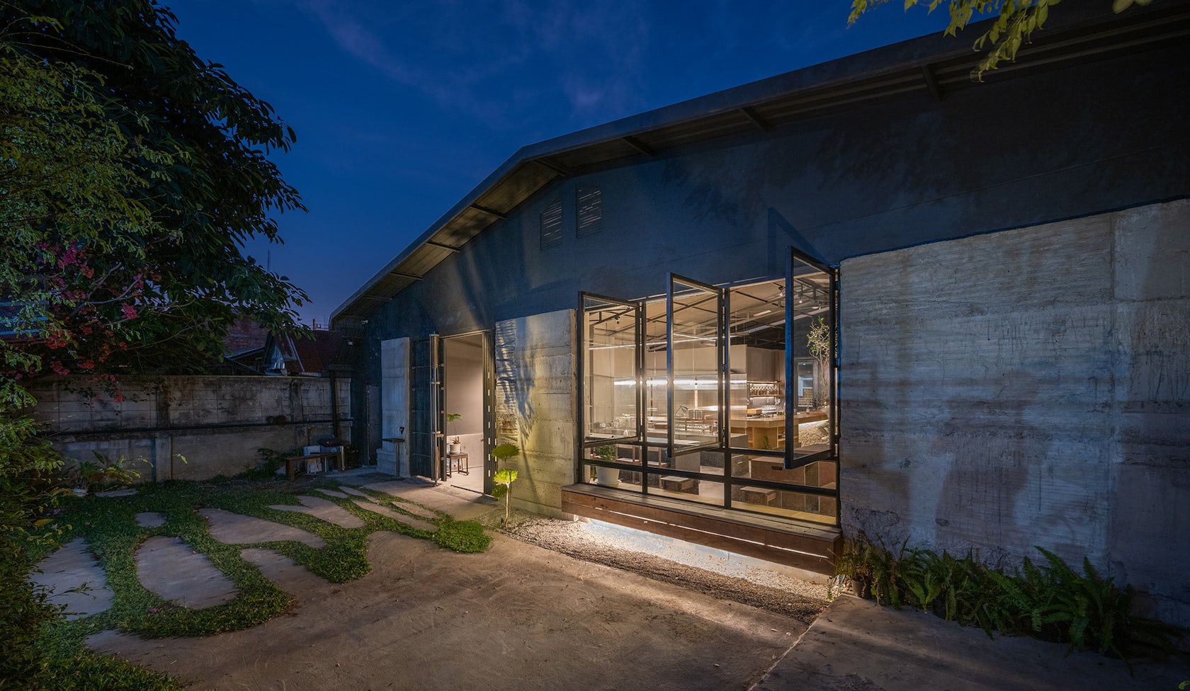 © Housescape Design Lab