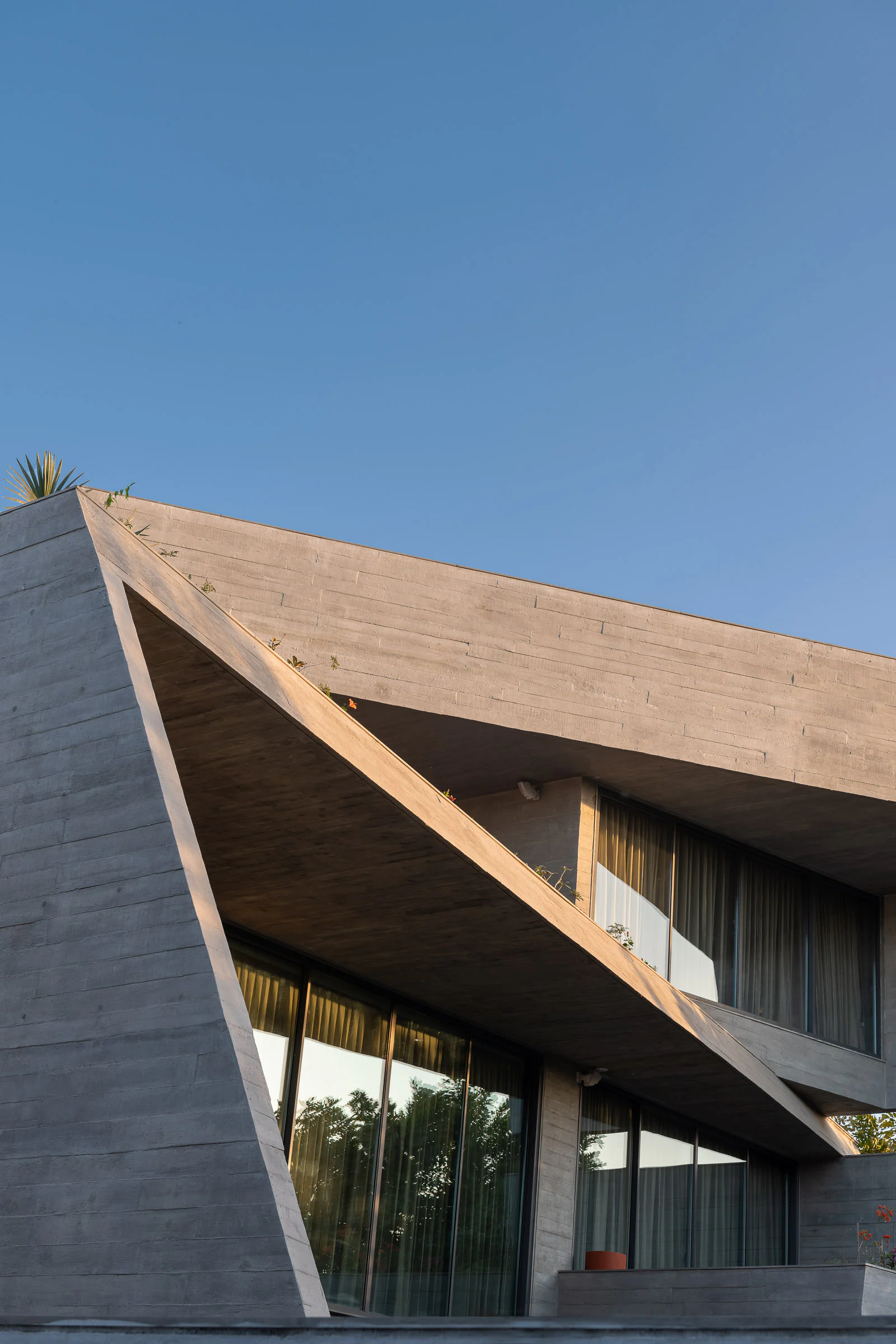 © tHE gRID Architects