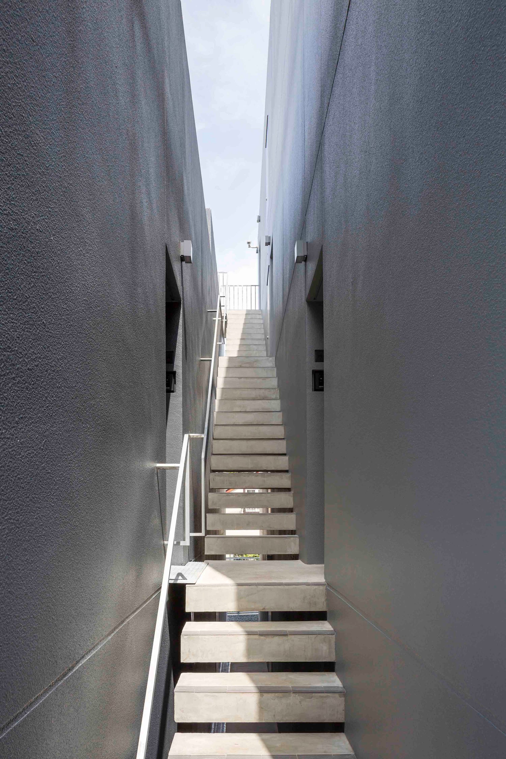 © Horibe Associates co., ltd.