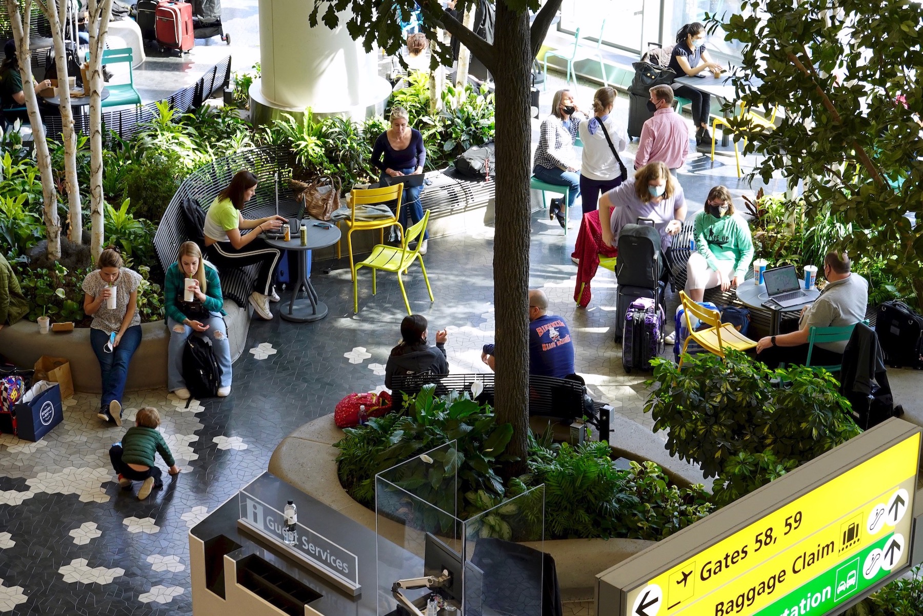 LaGuardia Airport Terminal B Concourse Parks // Supermass Studio ...