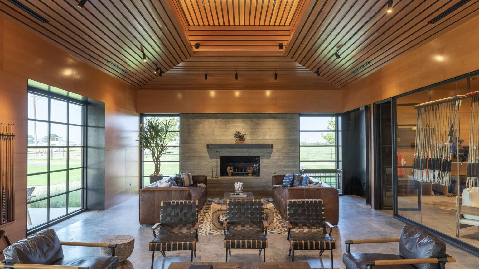 © Rhotenberry Wellen Architects