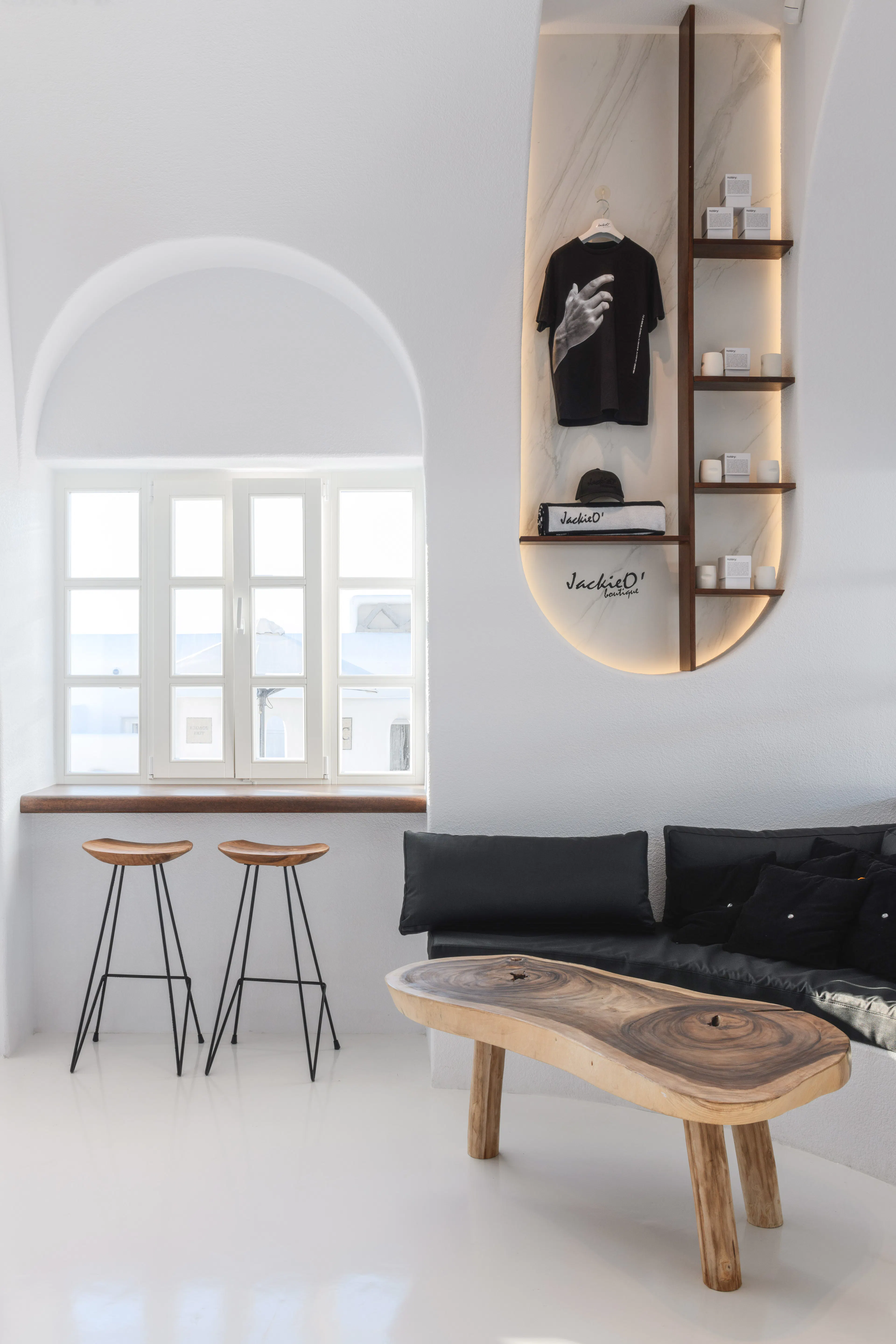 Jackie 'O Cantina — 5