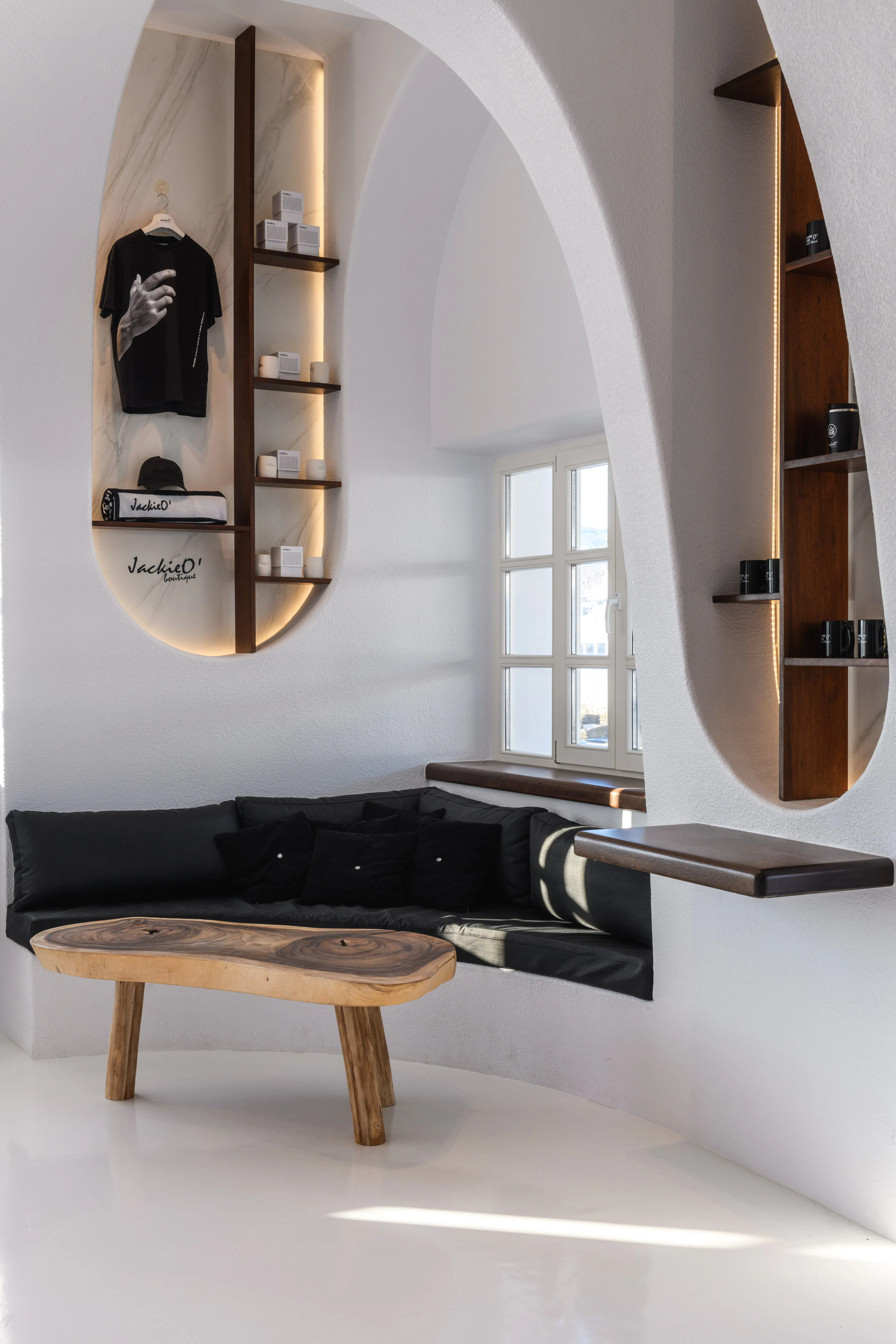 Jackie 'O Cantina — 6