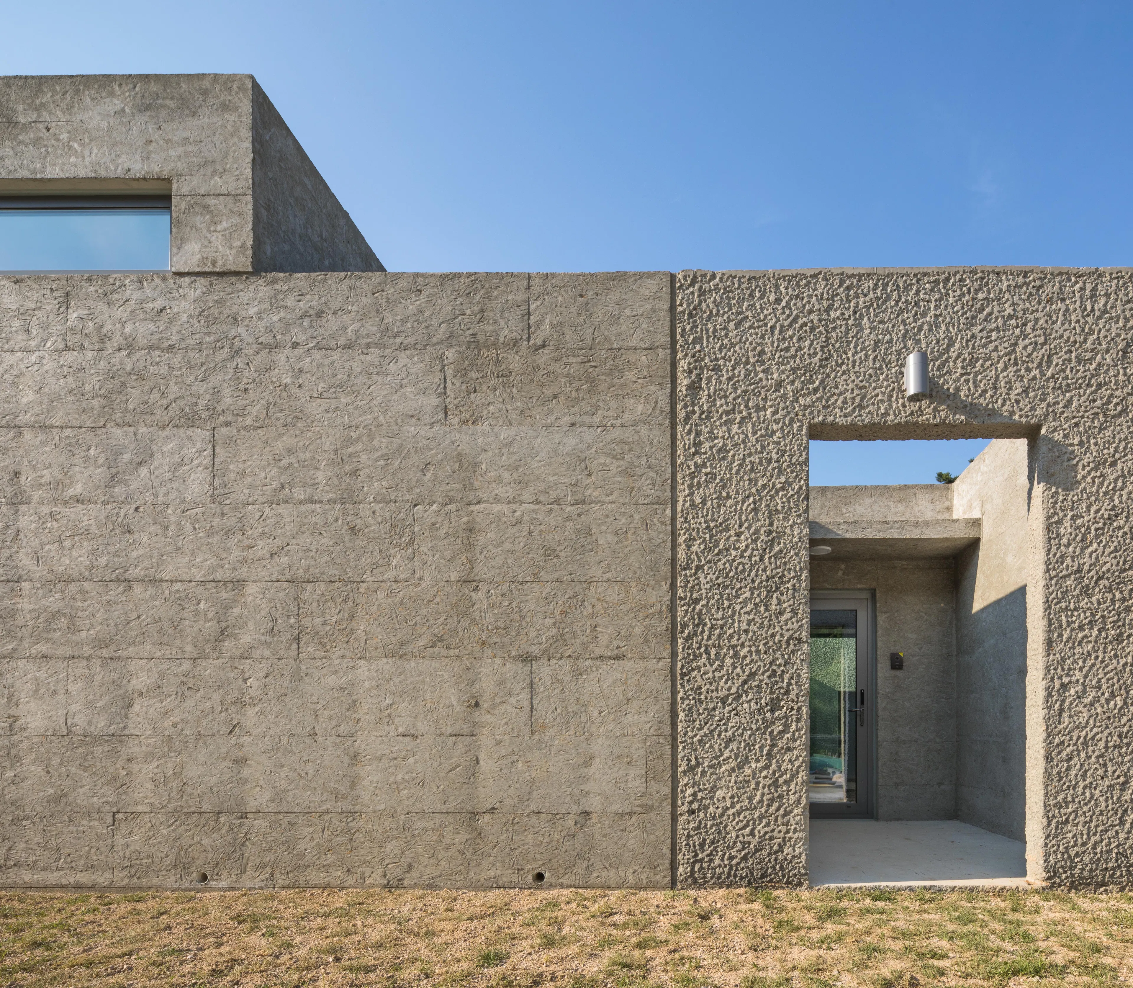 Closed house, Open house — 3