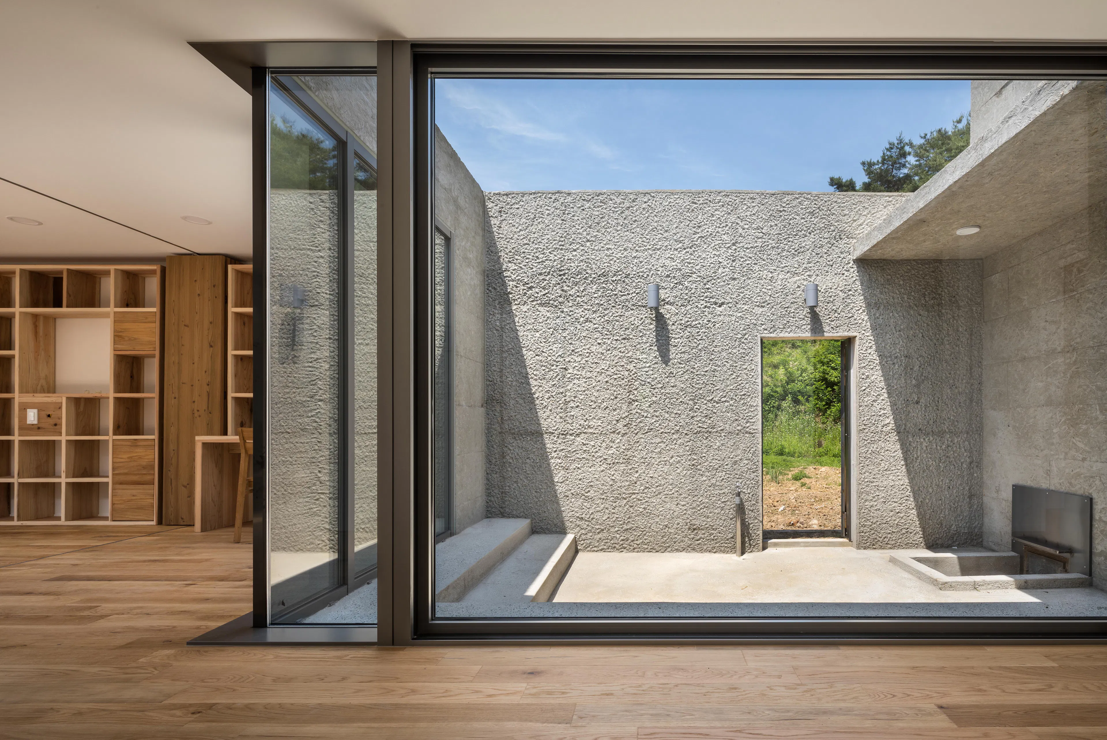 Closed house, Open house — 4