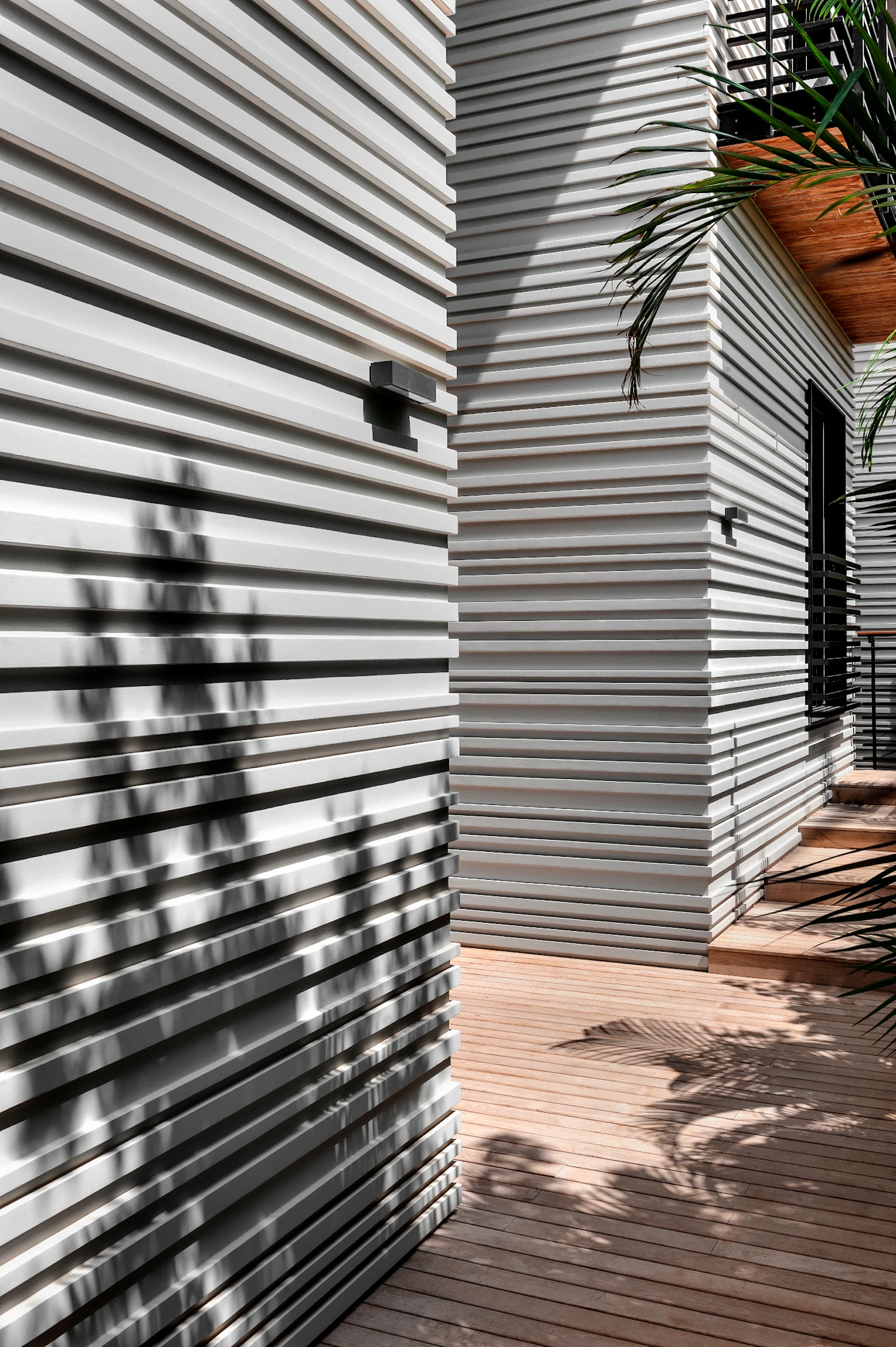 The Stripes House by Ron Rozen of “Rozen-Linenberg Architects” - Architizer