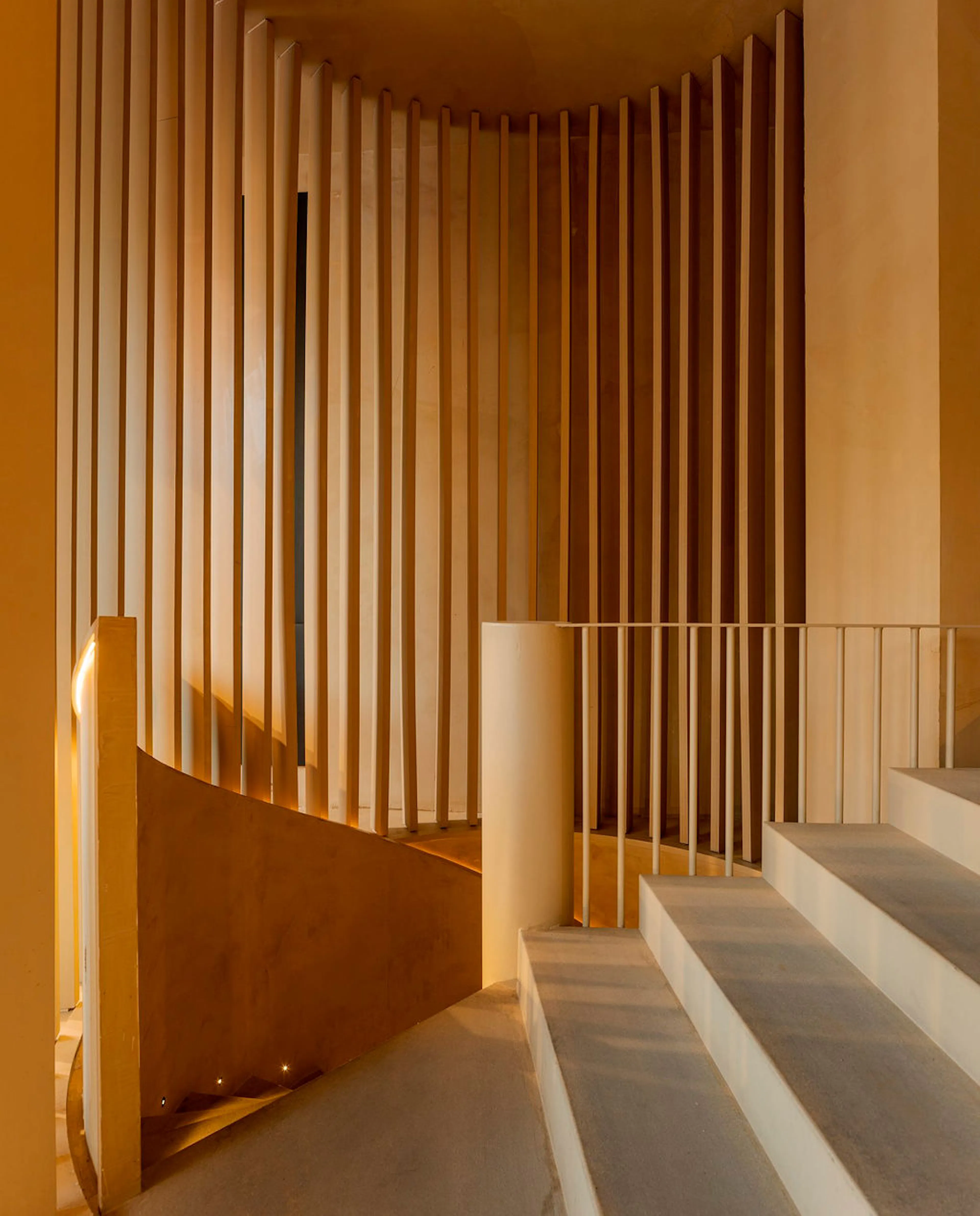 BMCAR . Avenida dos Aliados . Porto. Portugal — 5