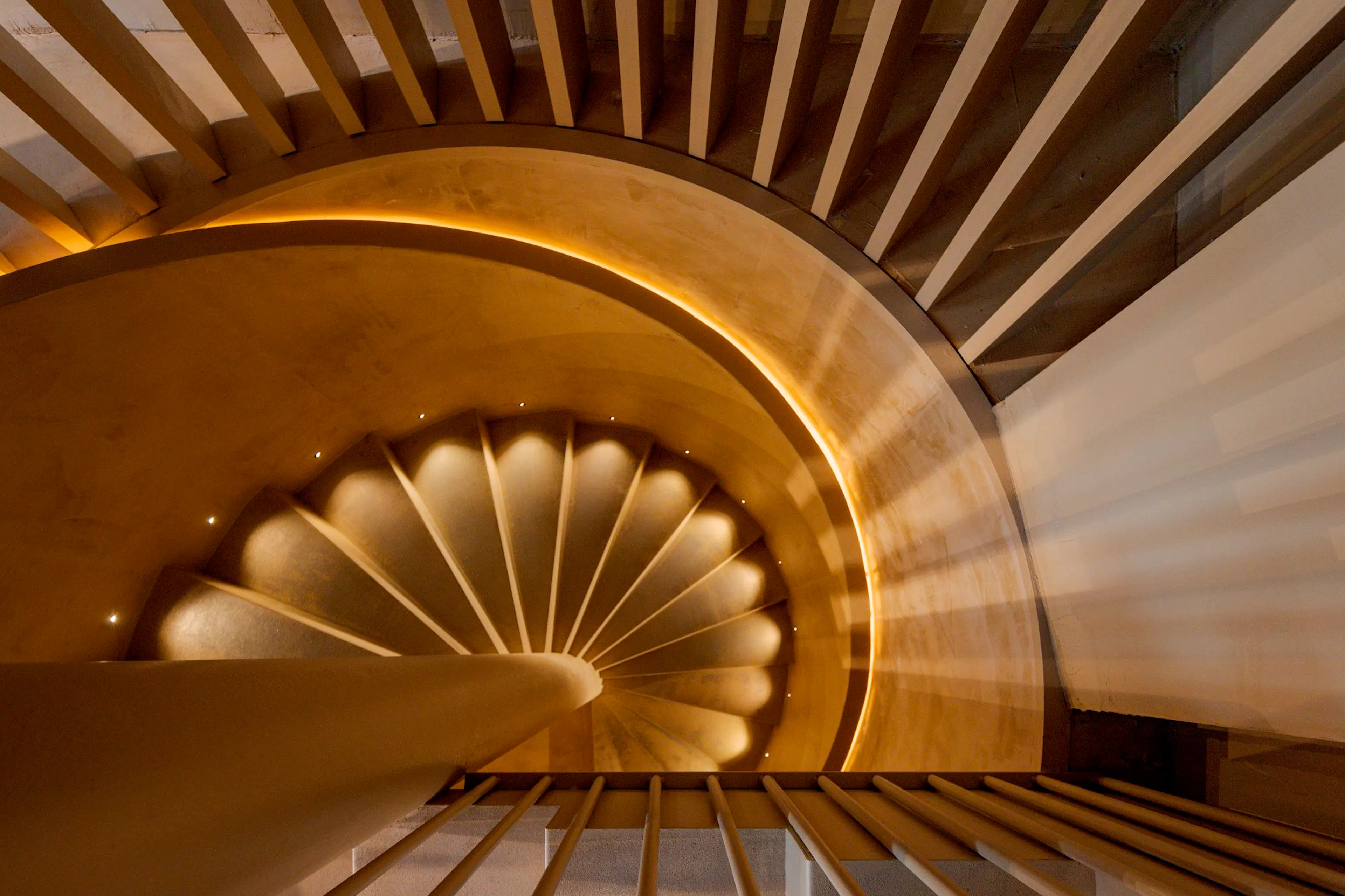 BMCAR . Avenida dos Aliados . Porto. Portugal — 6