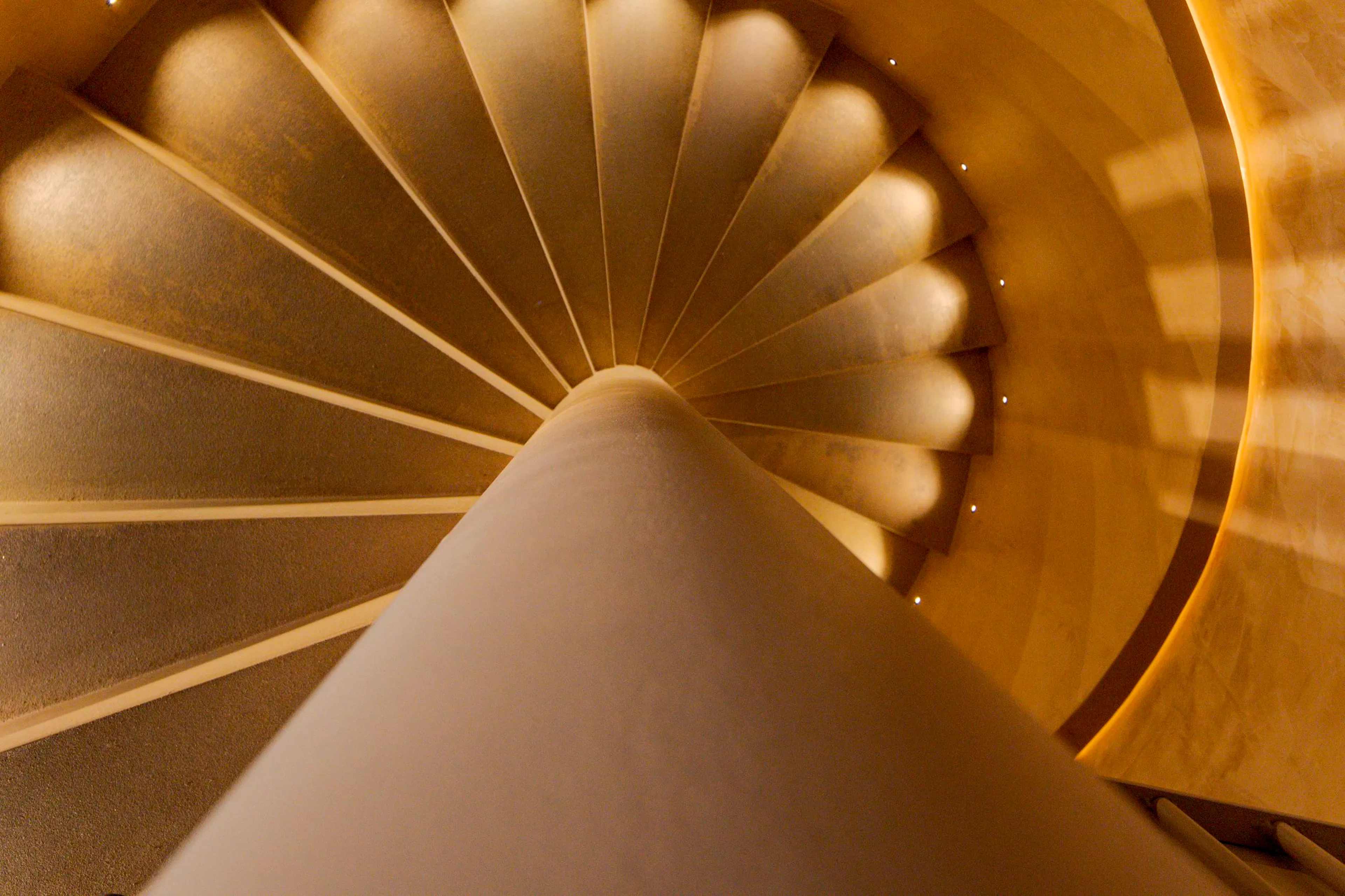 BMCAR . Avenida dos Aliados . Porto. Portugal — 7