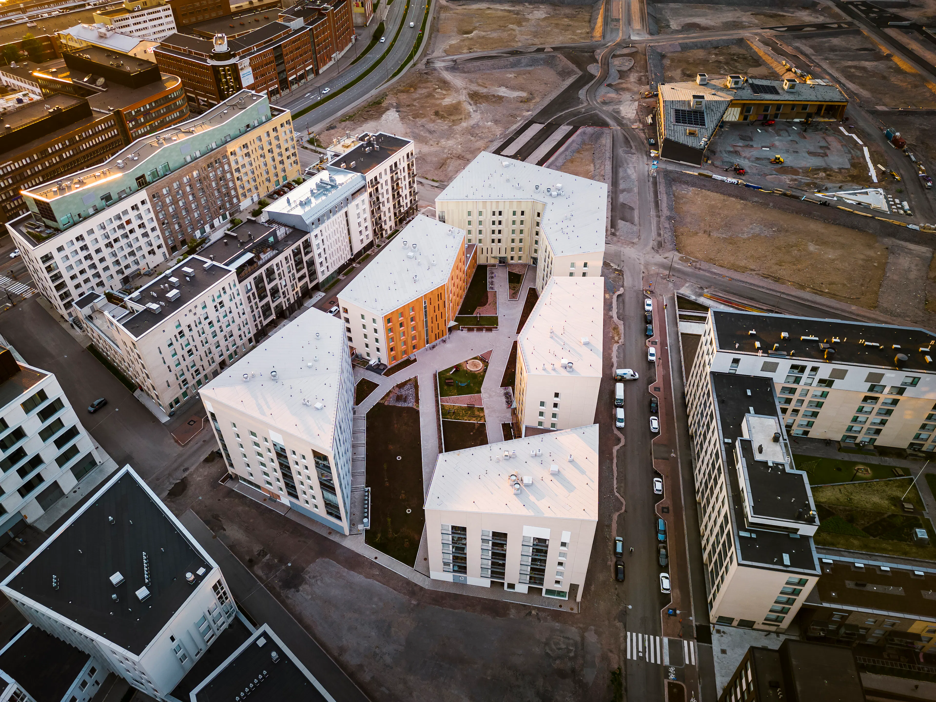 Atrain Housing Block — 1