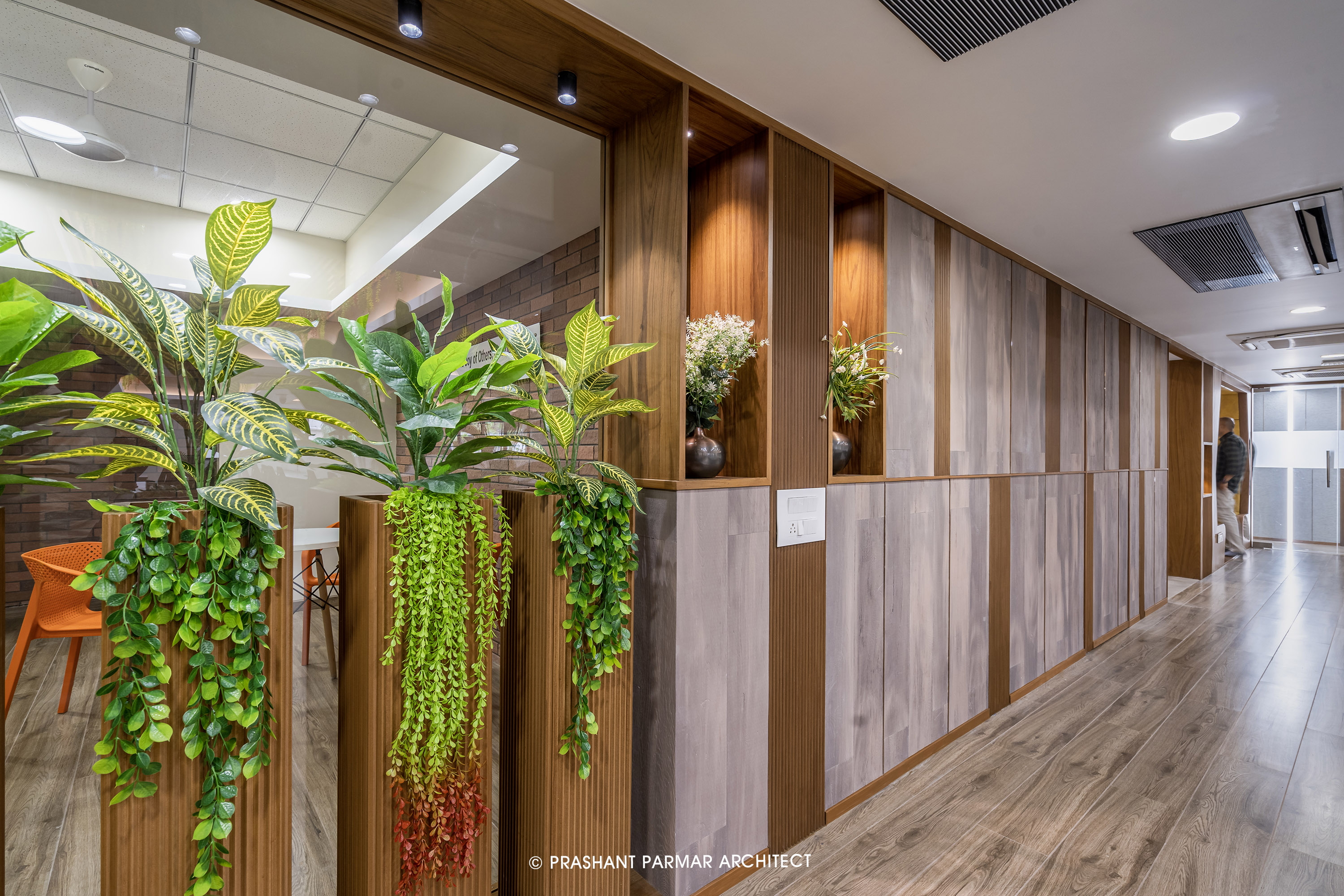 Modern Office Interior Design At Ahmedabad by Prashant Parmar Architect ...