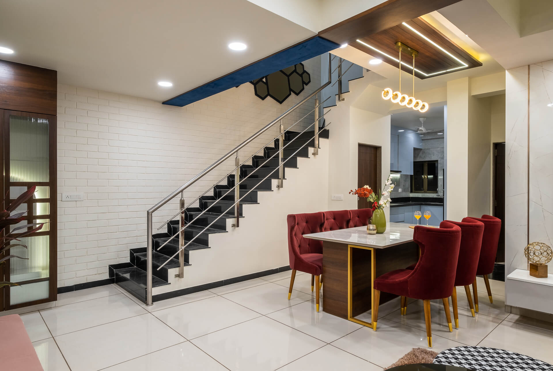 4 BHK Bungalow Interior Design Project by Montdor Interior by Montdor ...