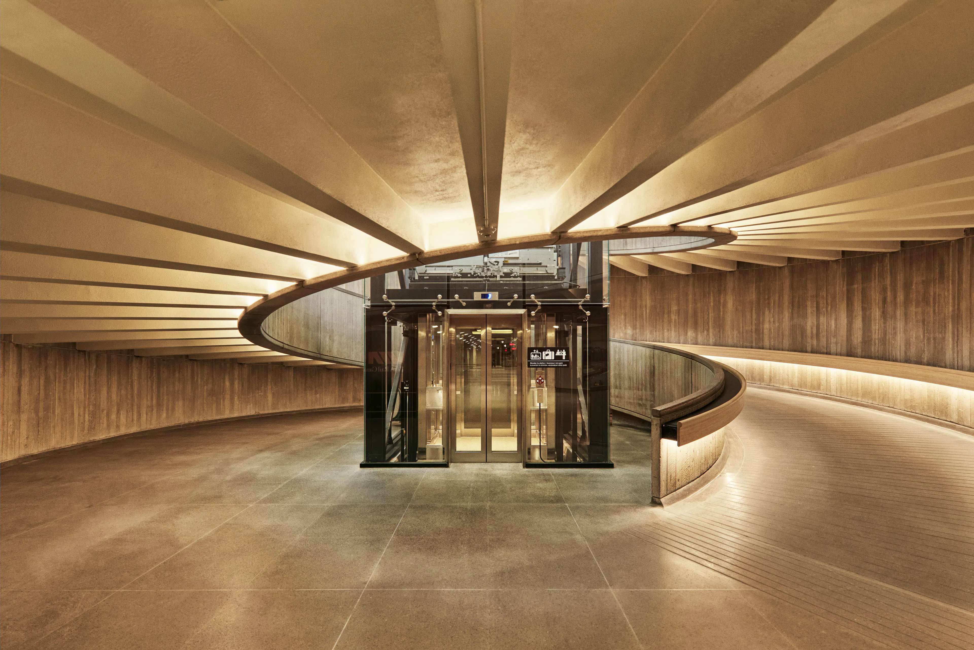 Ottawa Train Station and Via Rail Business Lounge