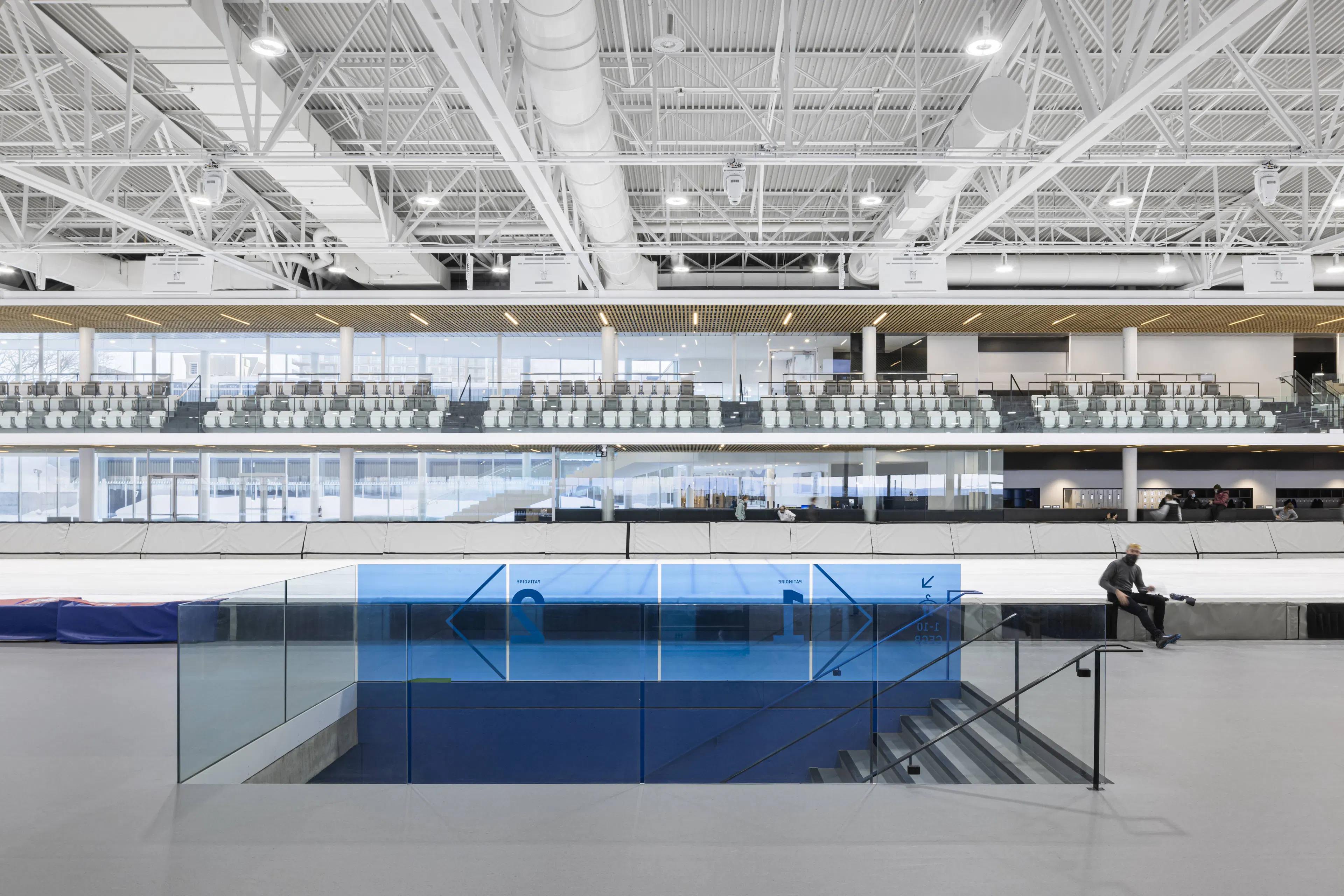 Centre de glaces Intact Assurance — 4