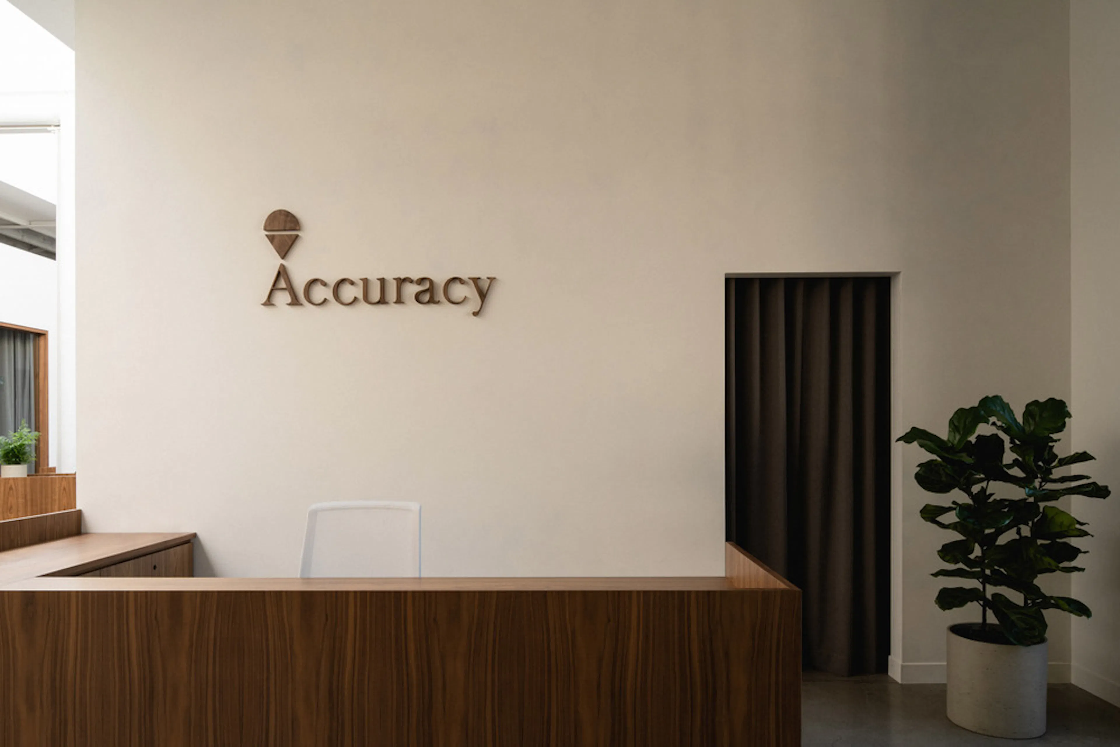 Maison Accuracy — 2