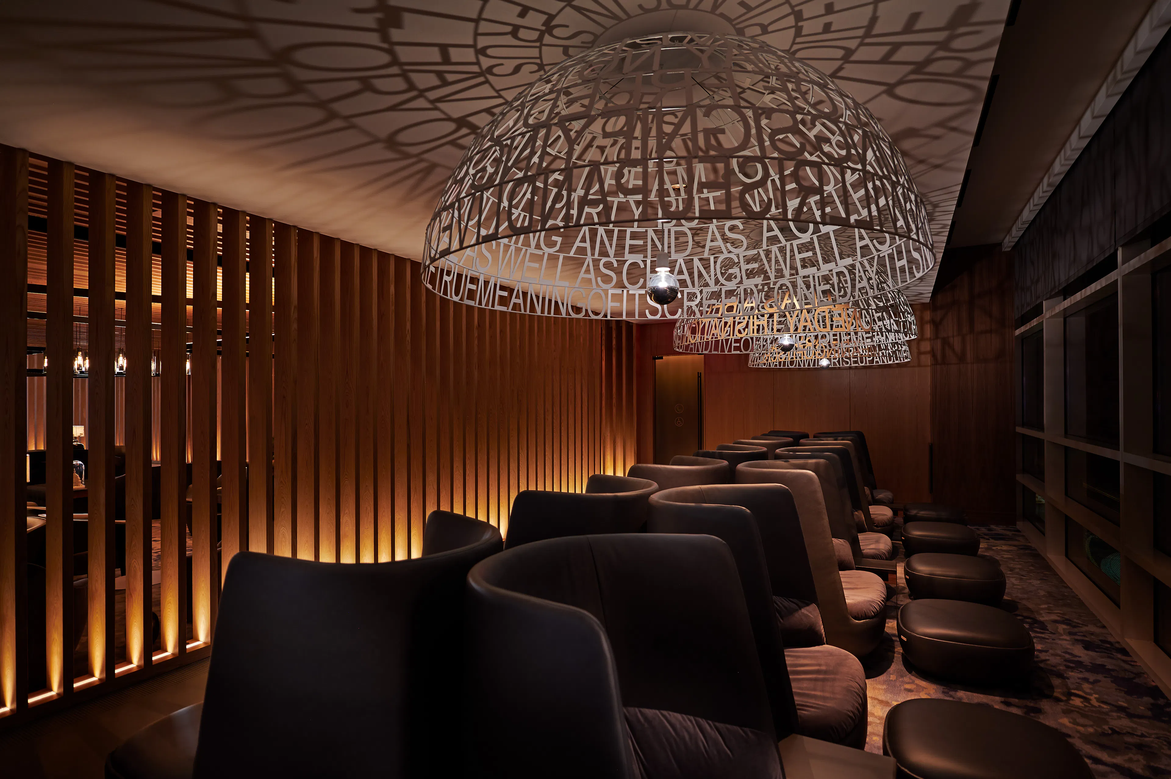 American Airlines Admirals Club at DCA — 4