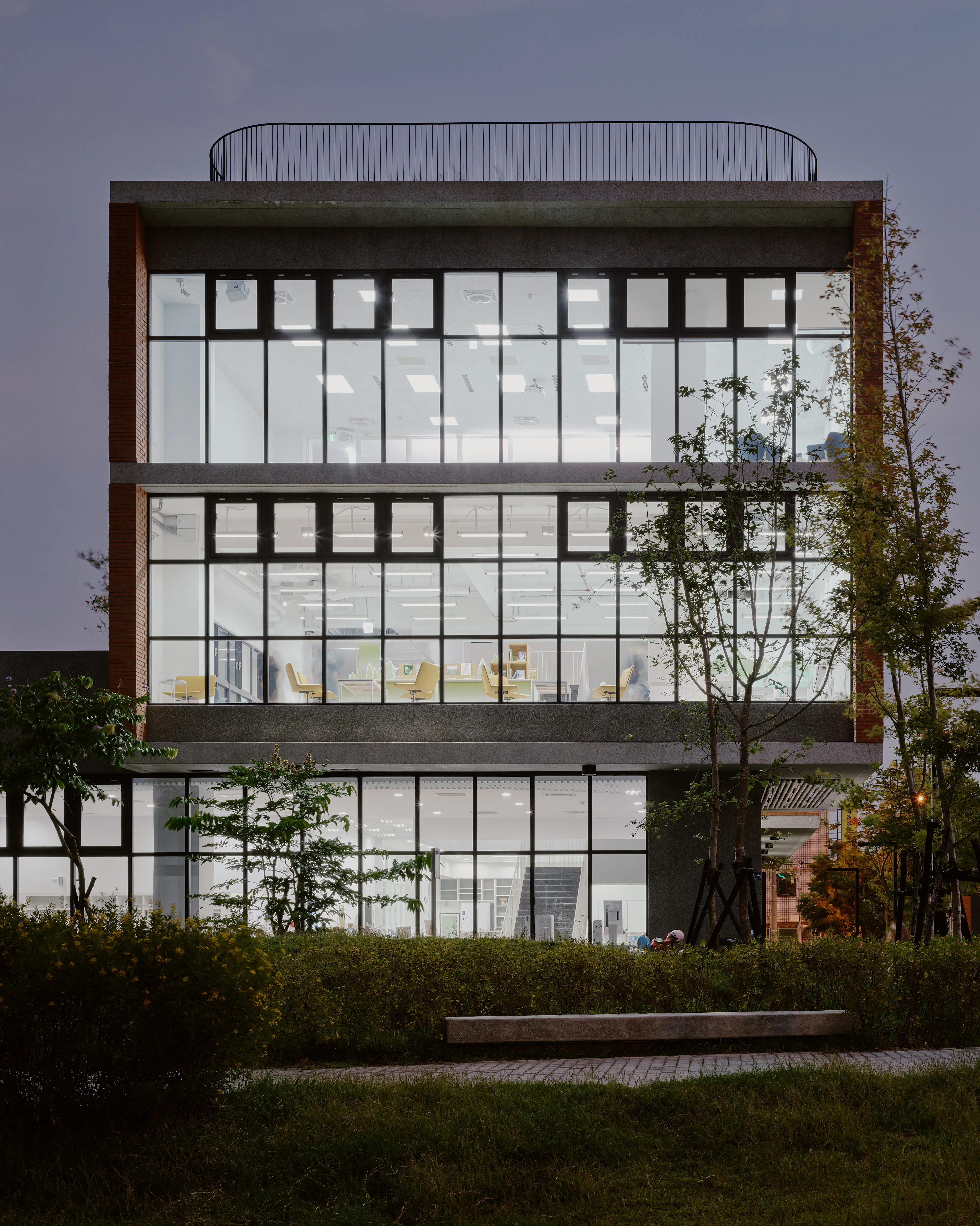 Shangfeng Public Library and School Gymnasium — 6