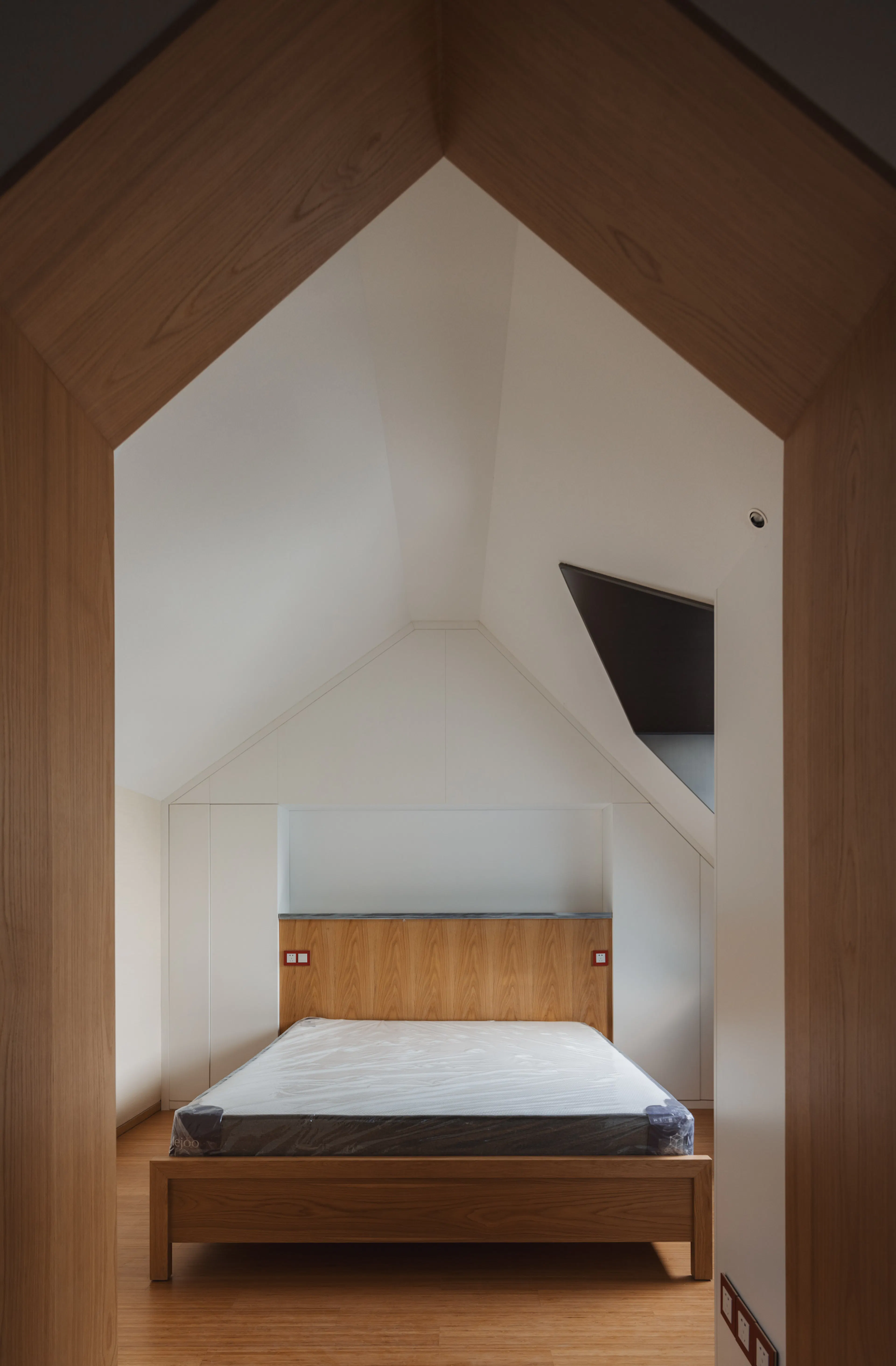 Twilight House — 6