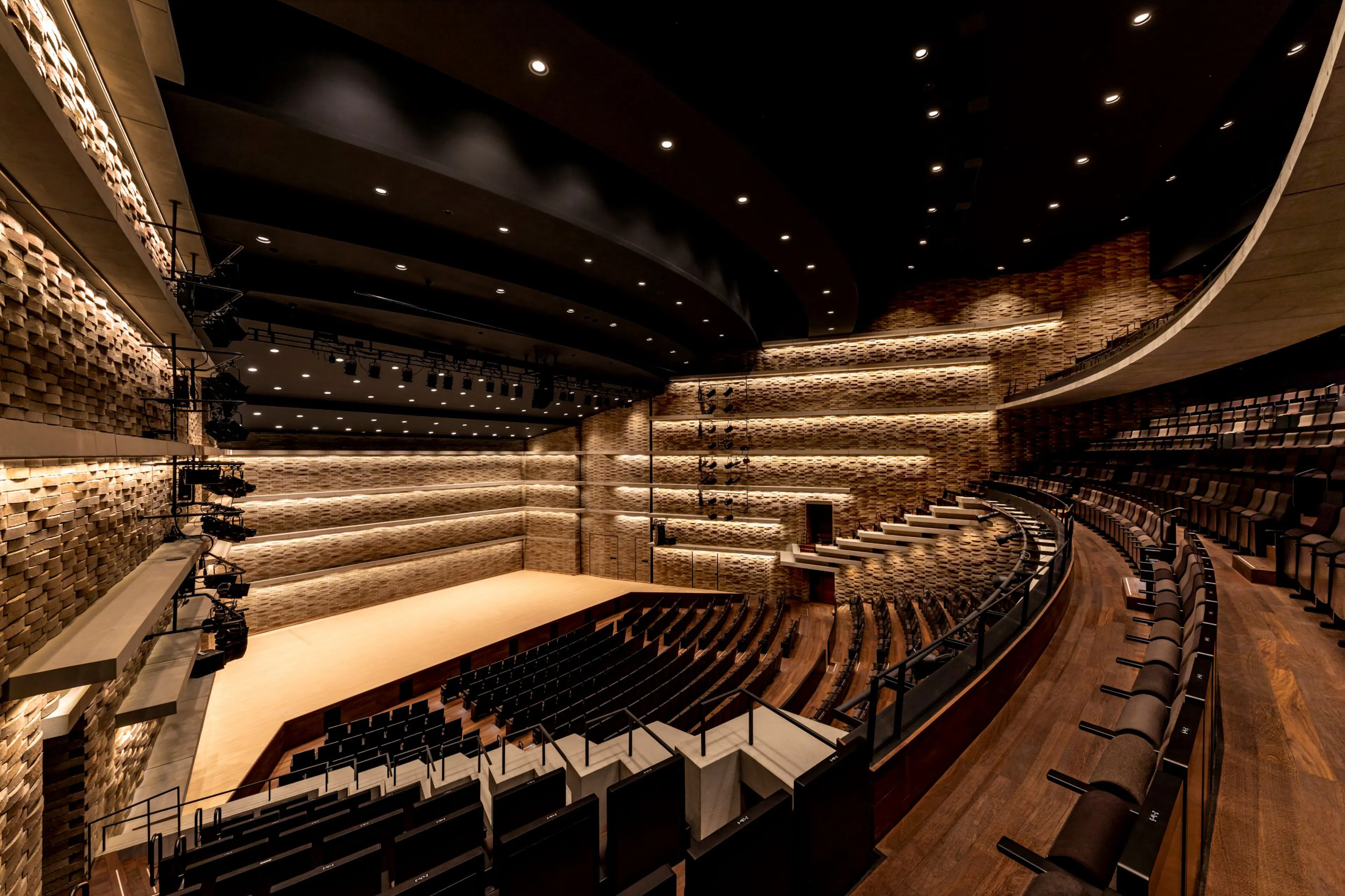 Hirakata Performing & Visual Arts Center — 14