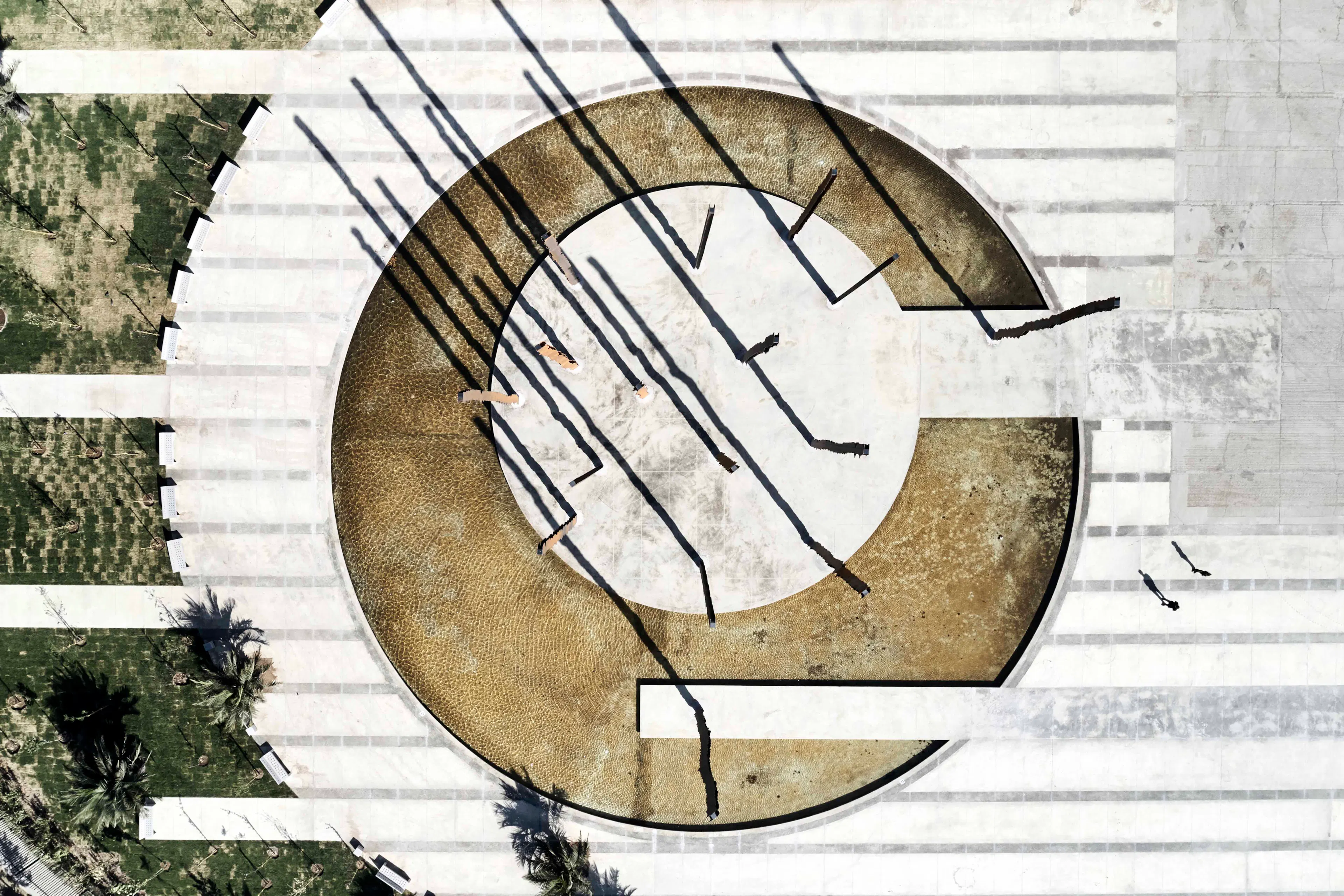 Su Vertical Nos Retiene