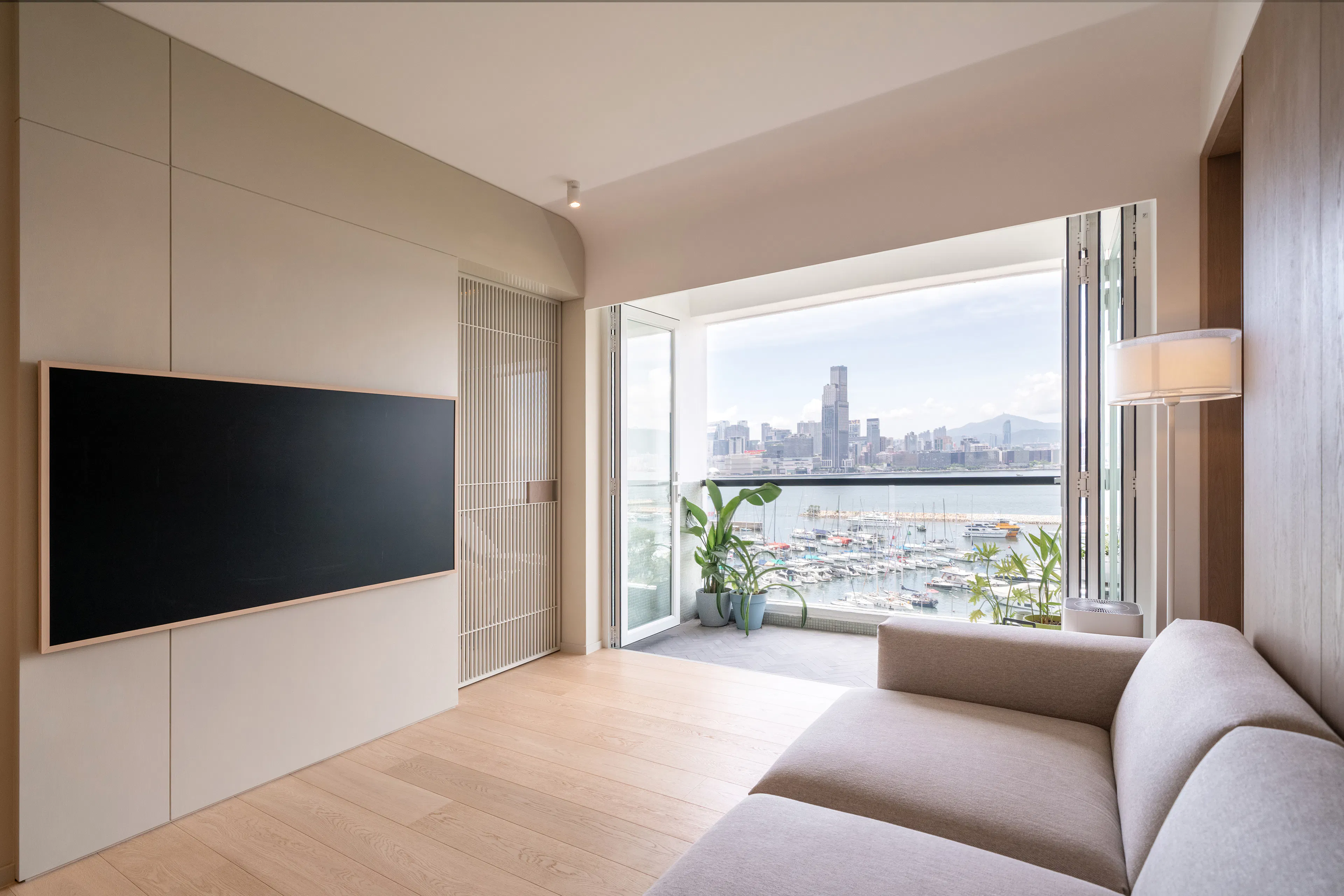 EF's residence — 14