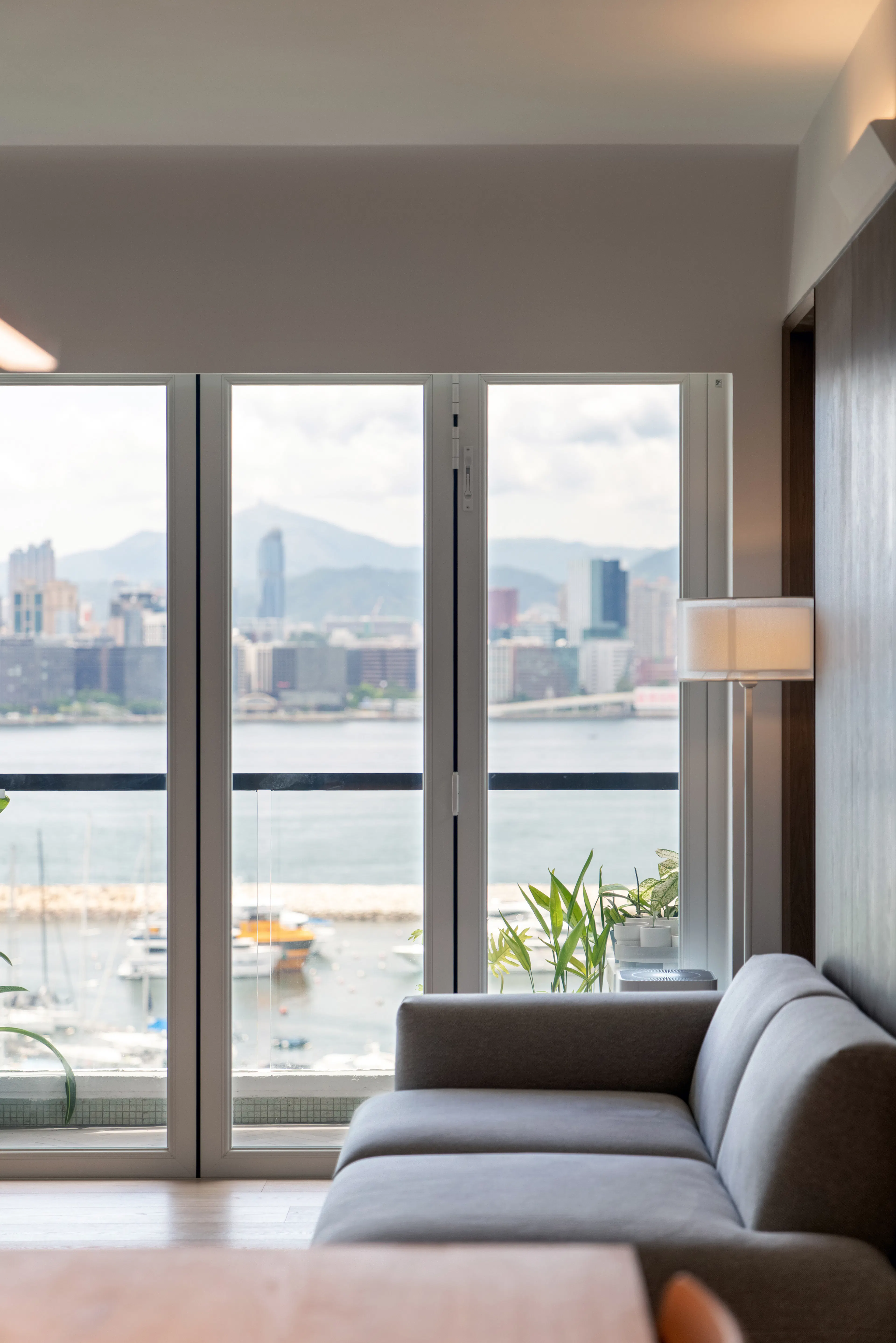 EF's residence — 17