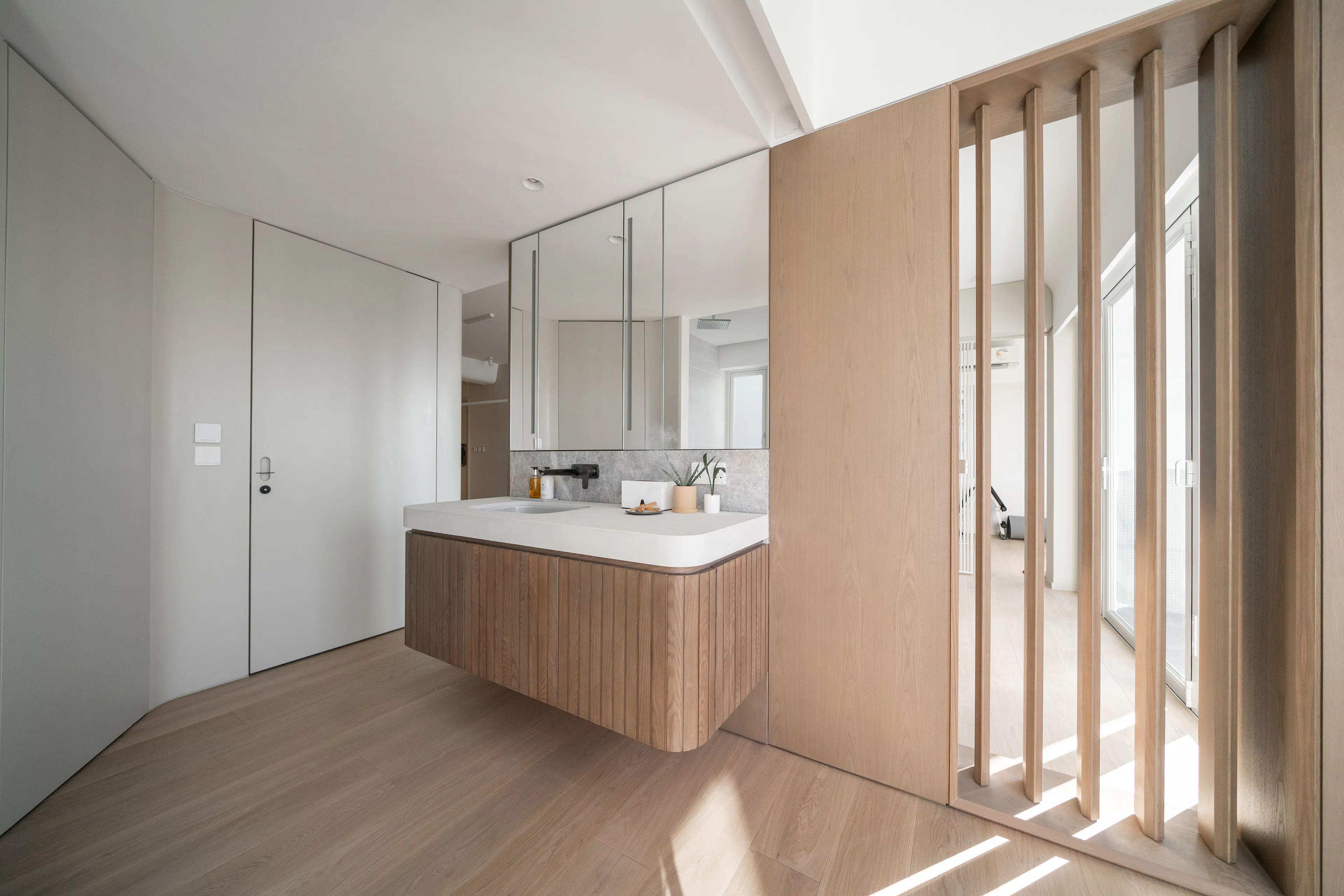 EF's residence — 30