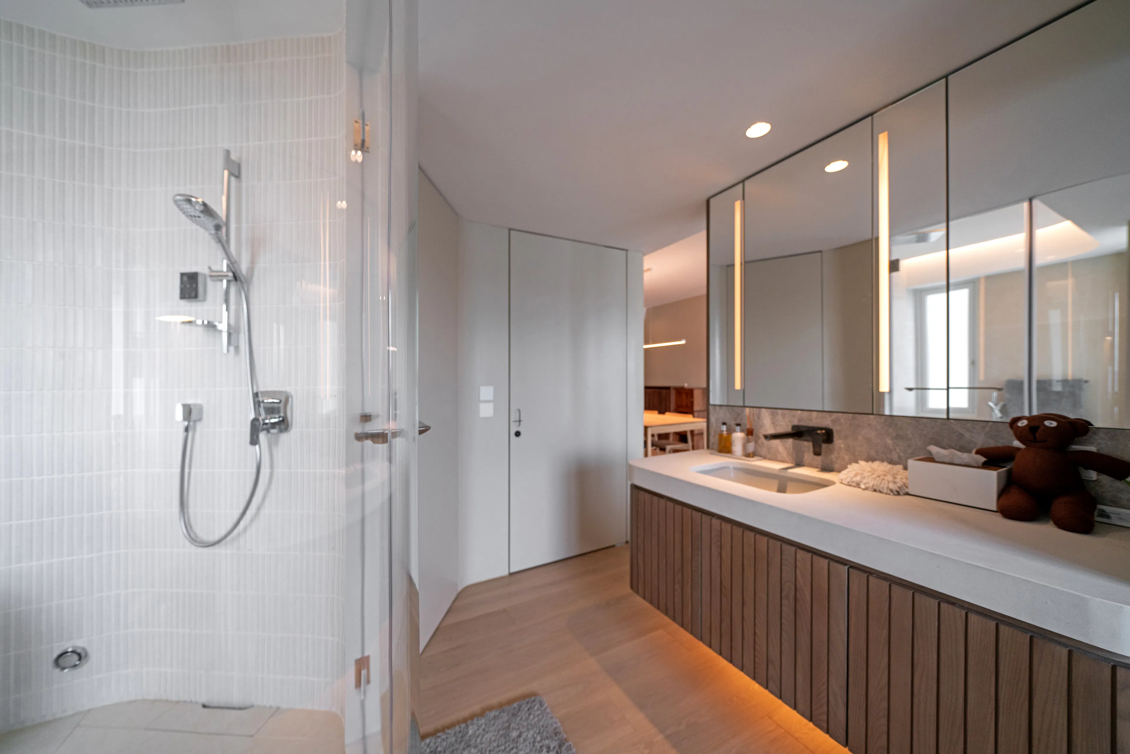 EF's residence — 41