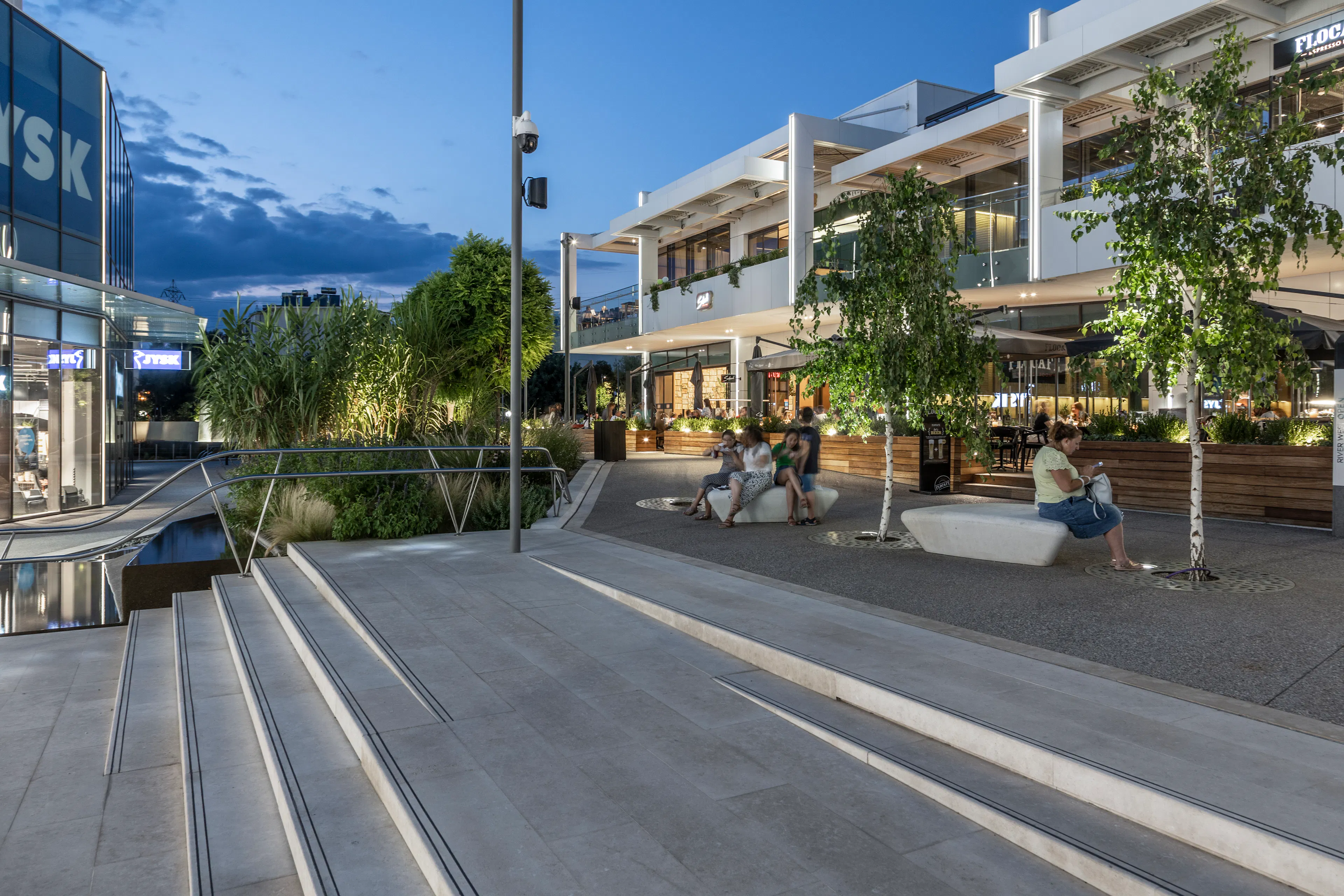 RIVER WEST OPEN — 8