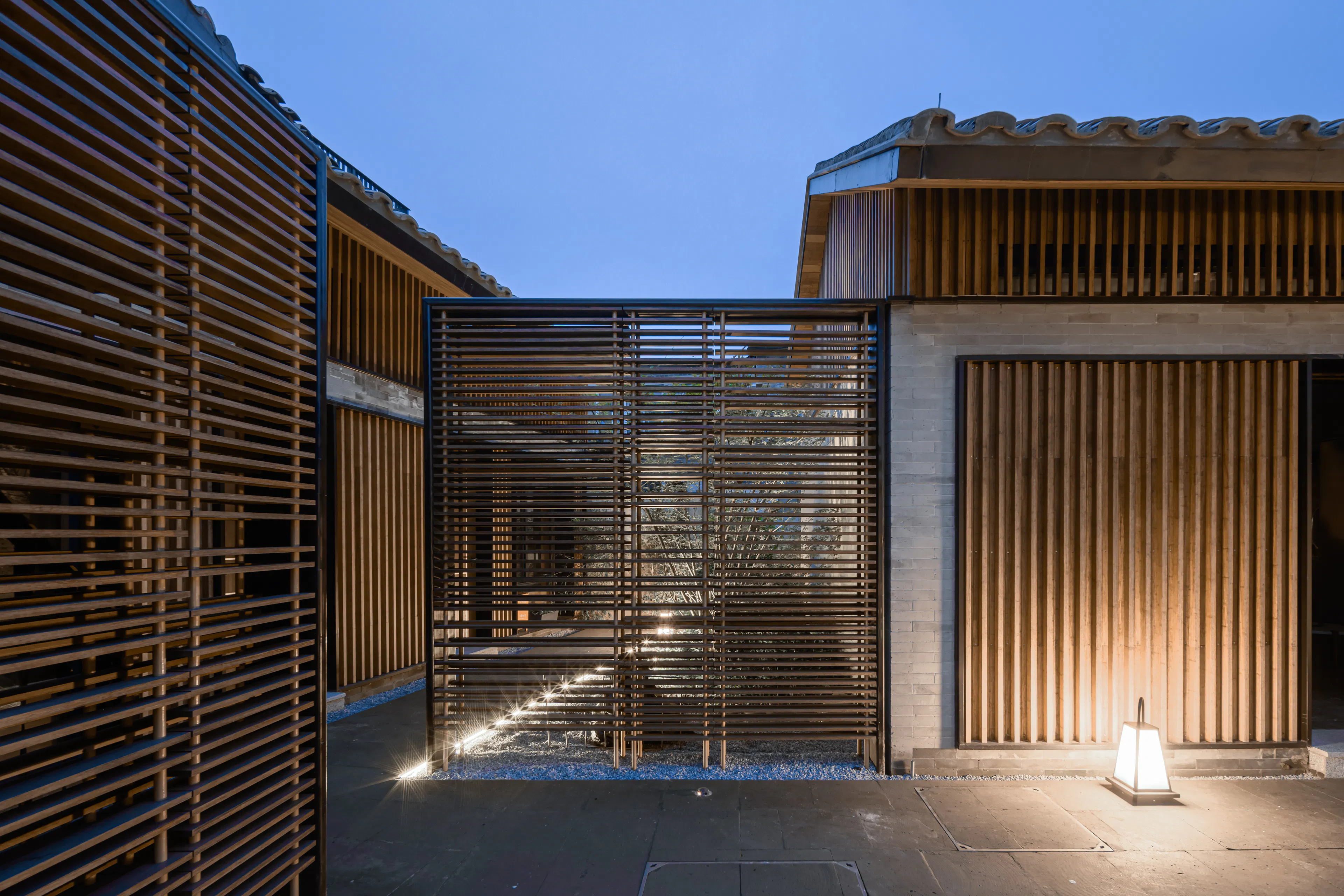 Courtyards Renovation of the Moshikou Neighborhood — 12