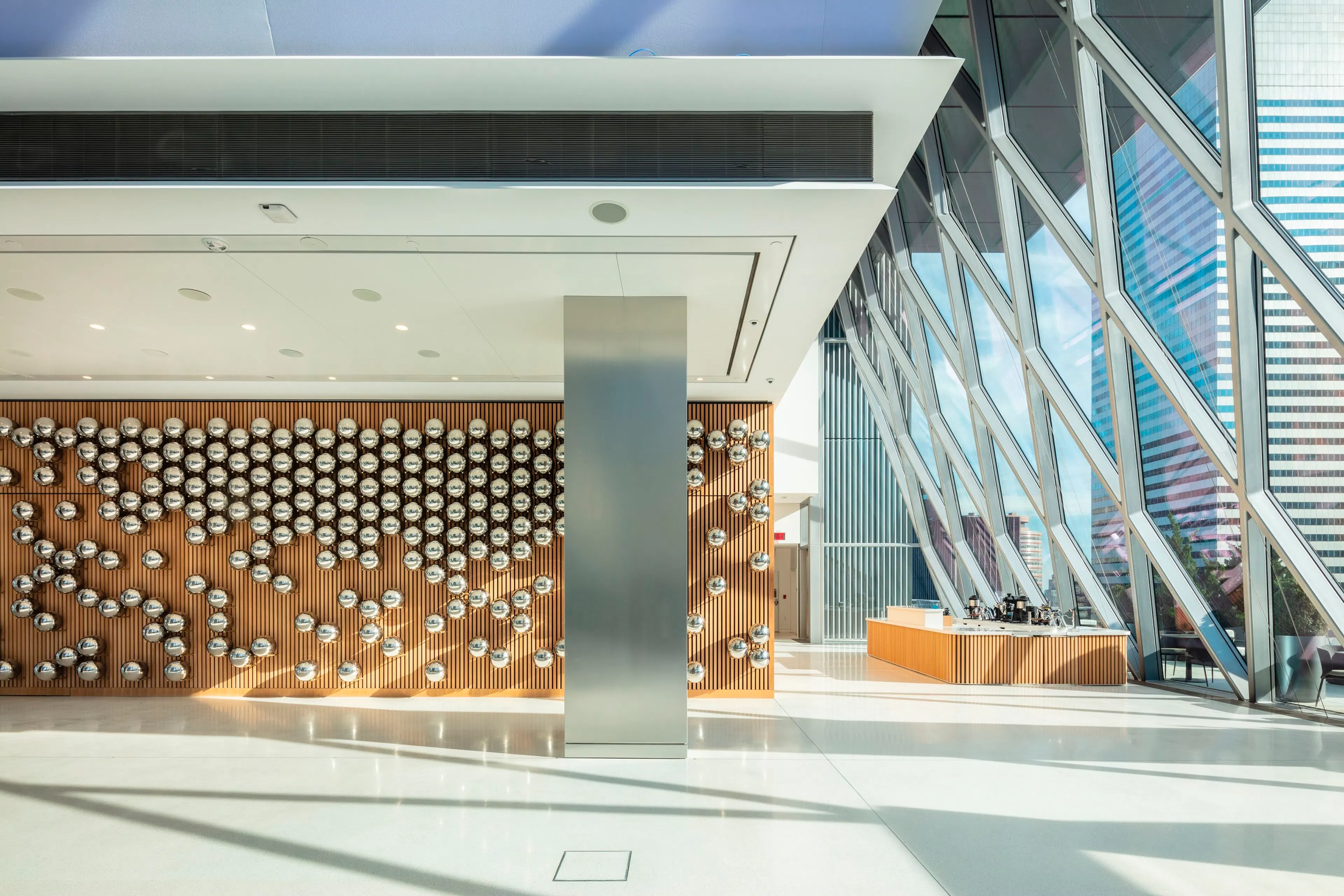 Apple The Exchange TRX — 24