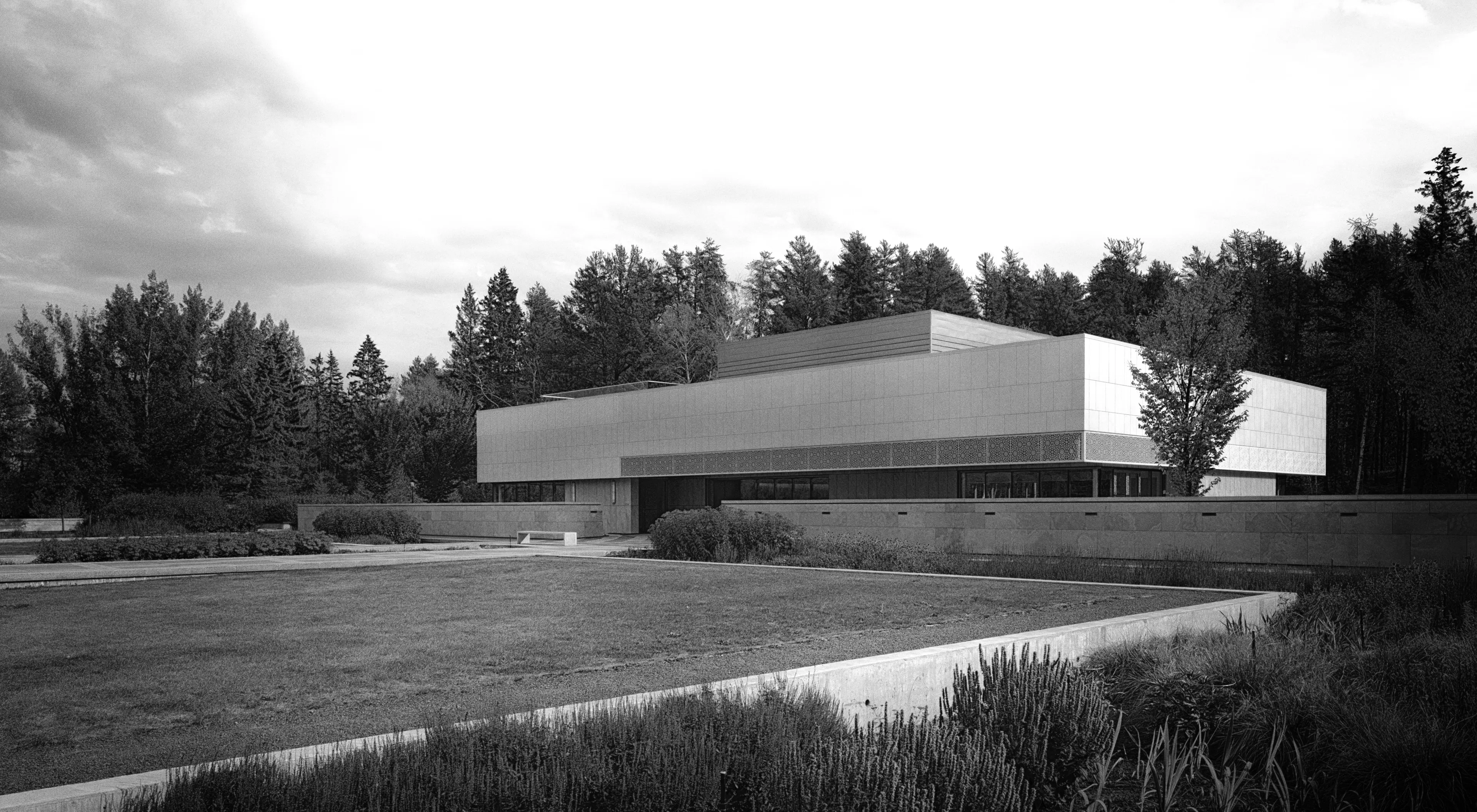 DIWAN PAVILLION AND Aga Khan GARDEN — 4