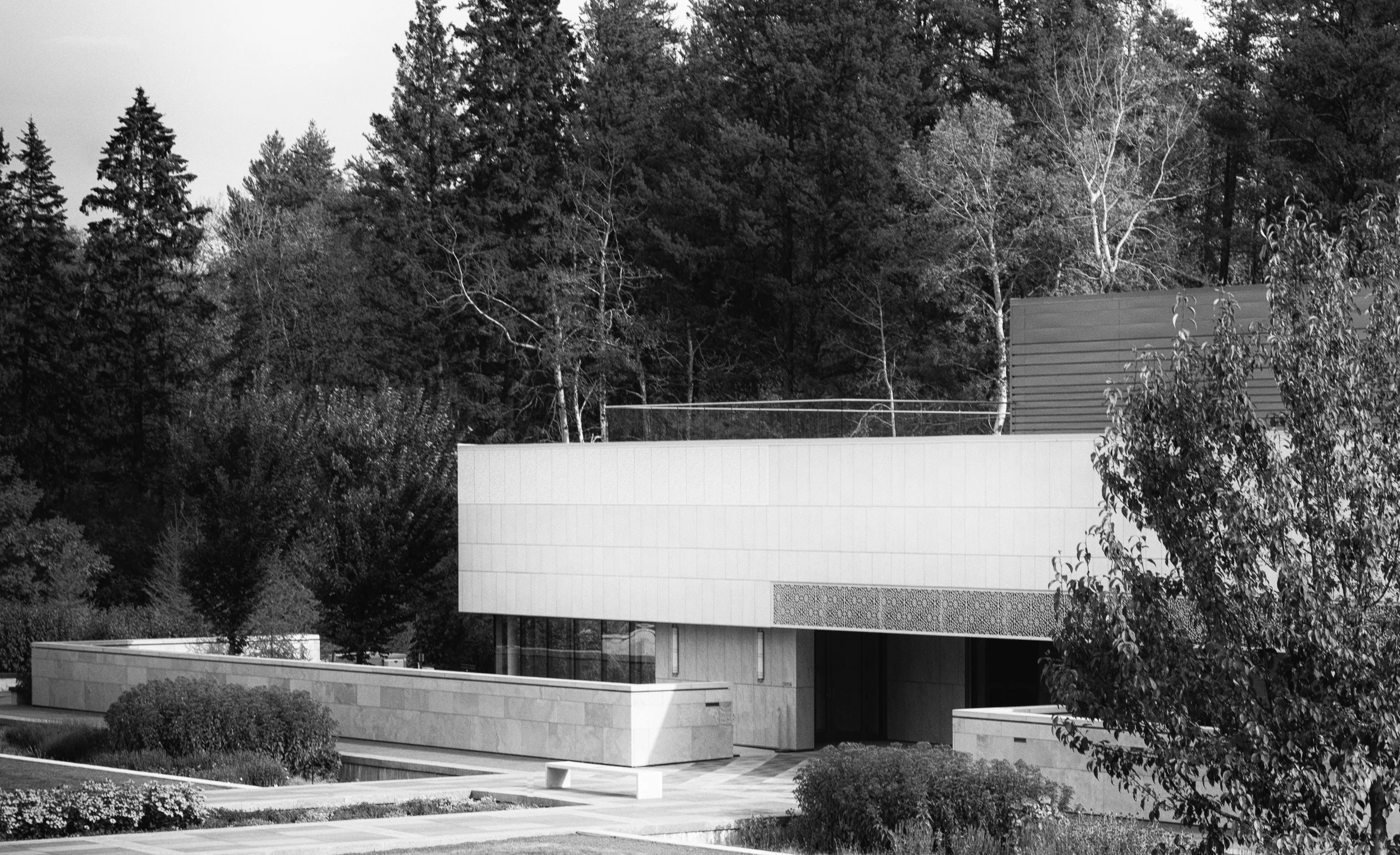 DIWAN PAVILLION AND Aga Khan GARDEN — 8