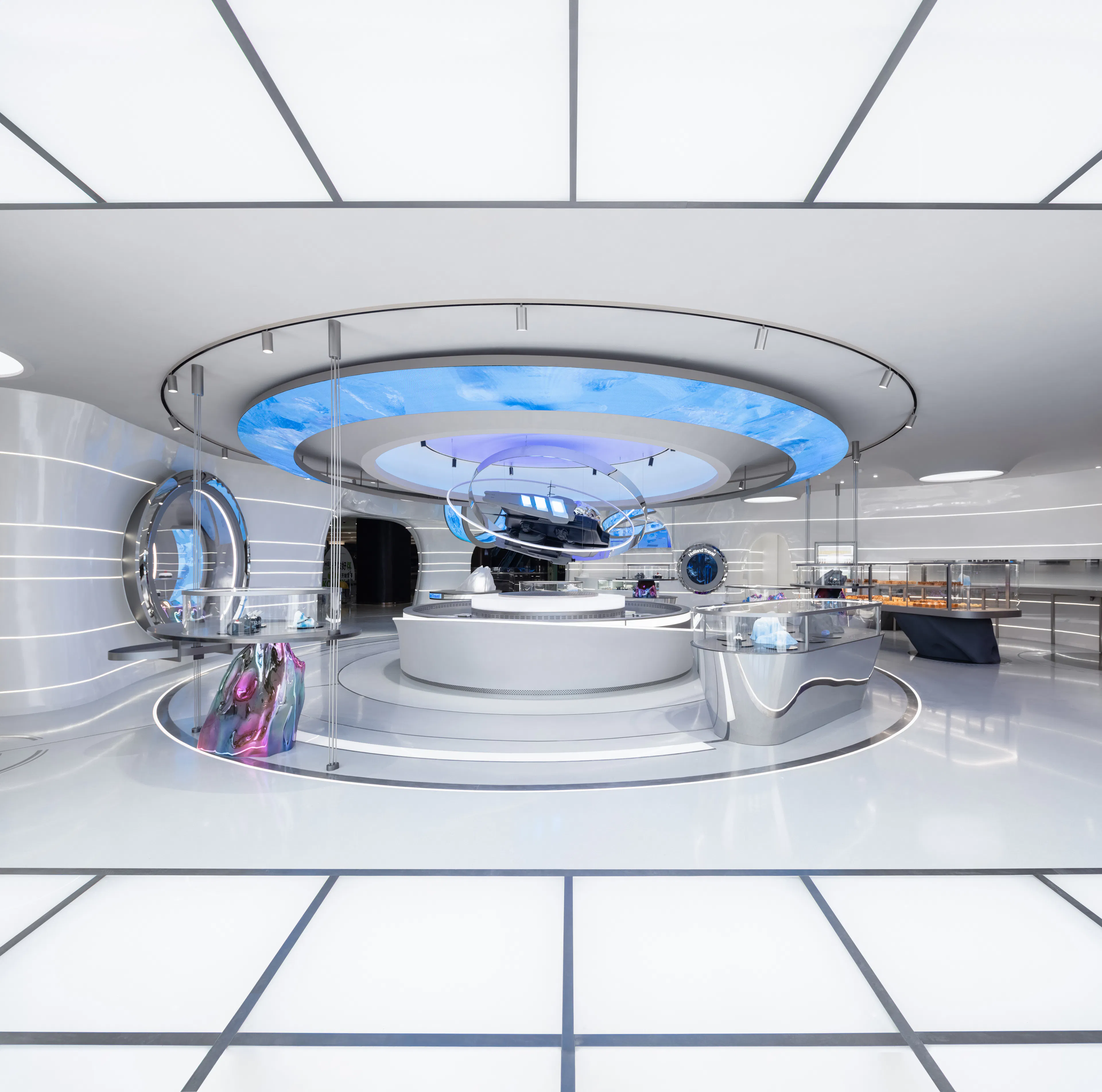 HOLILAND TRAVEL: Future Narrativism in the Multiverse — 6