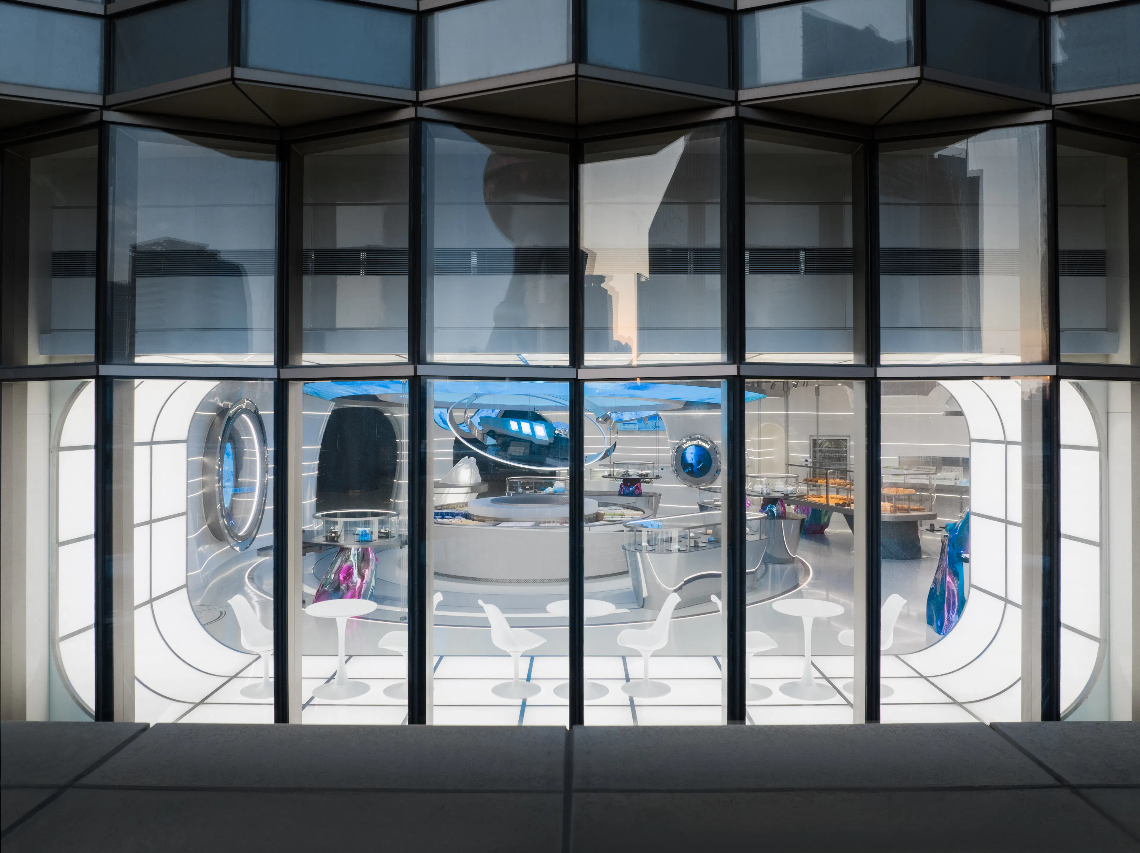 HOLILAND TRAVEL: Future Narrativism in the Multiverse — 17