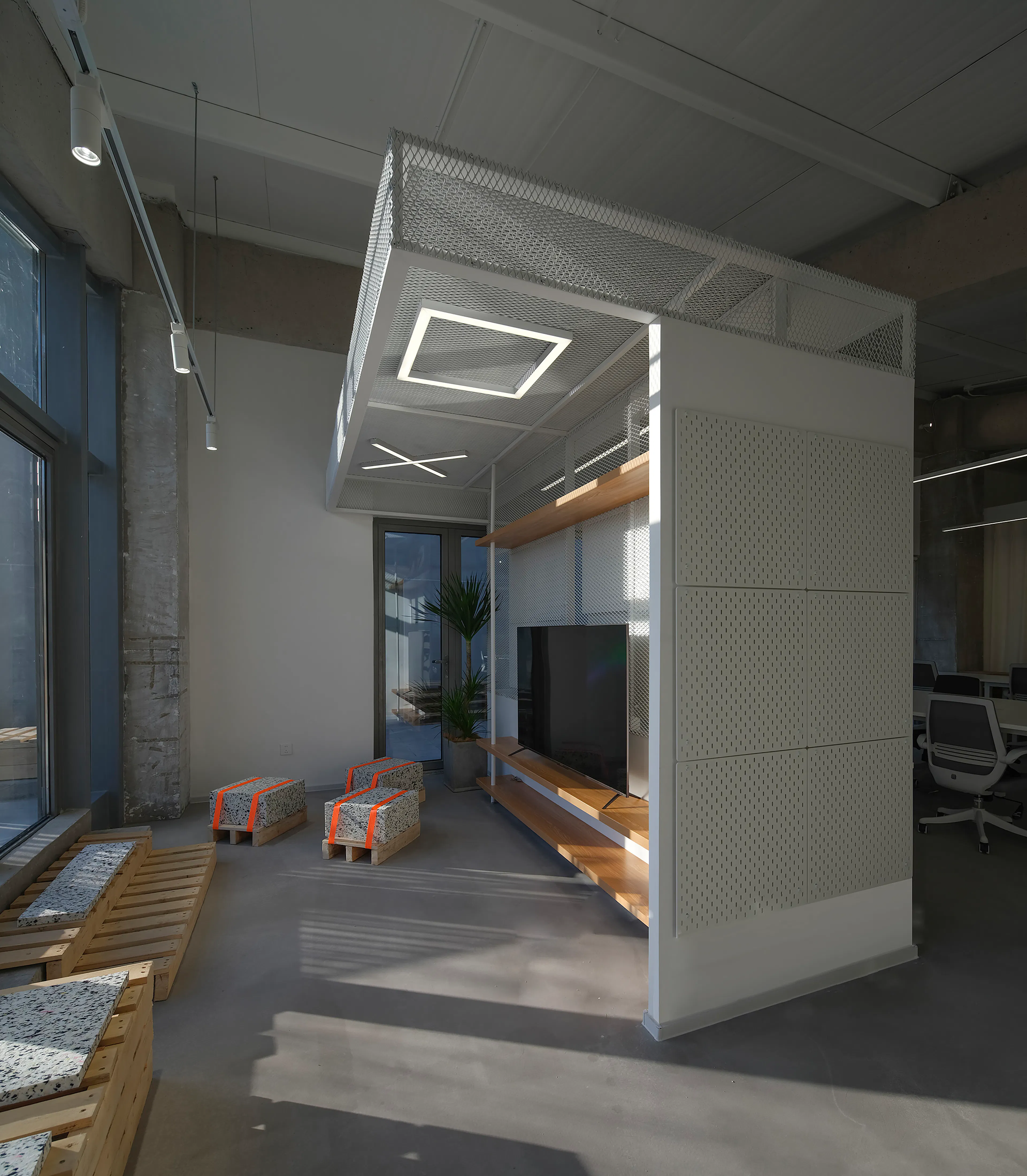 Ollie Studio Workplace Interior Design — 1