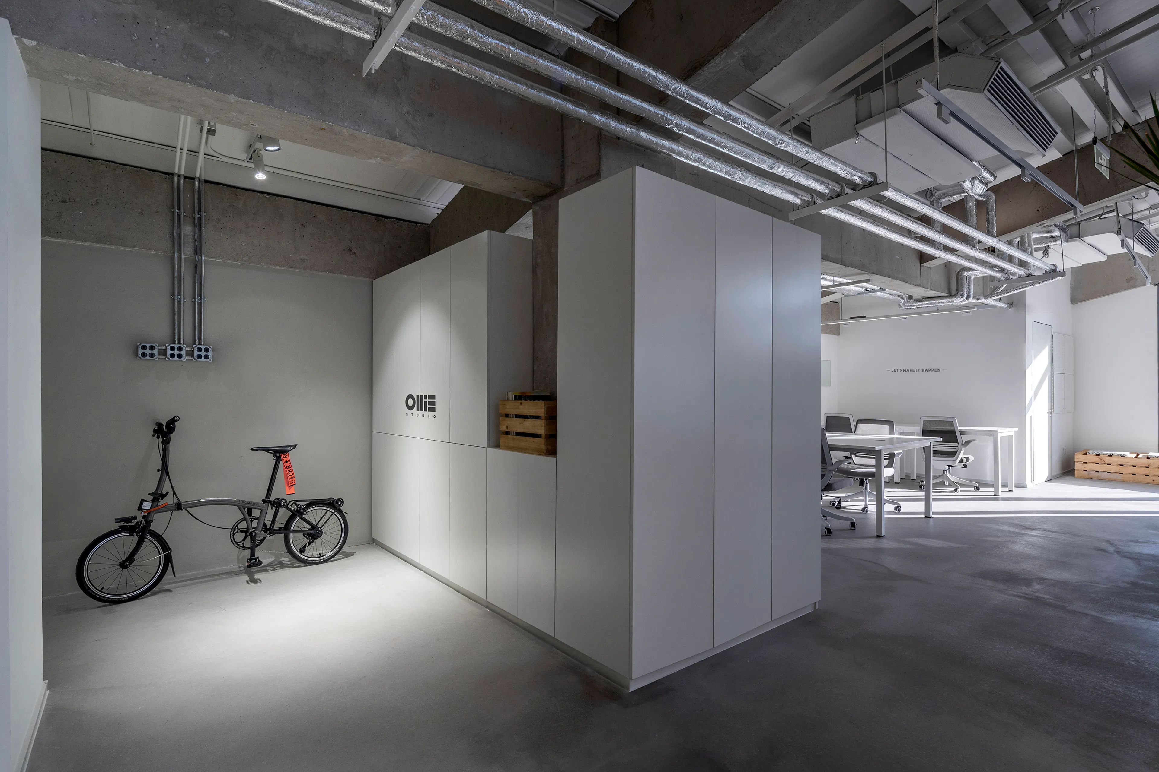 Ollie Studio Workplace Interior Design — 3