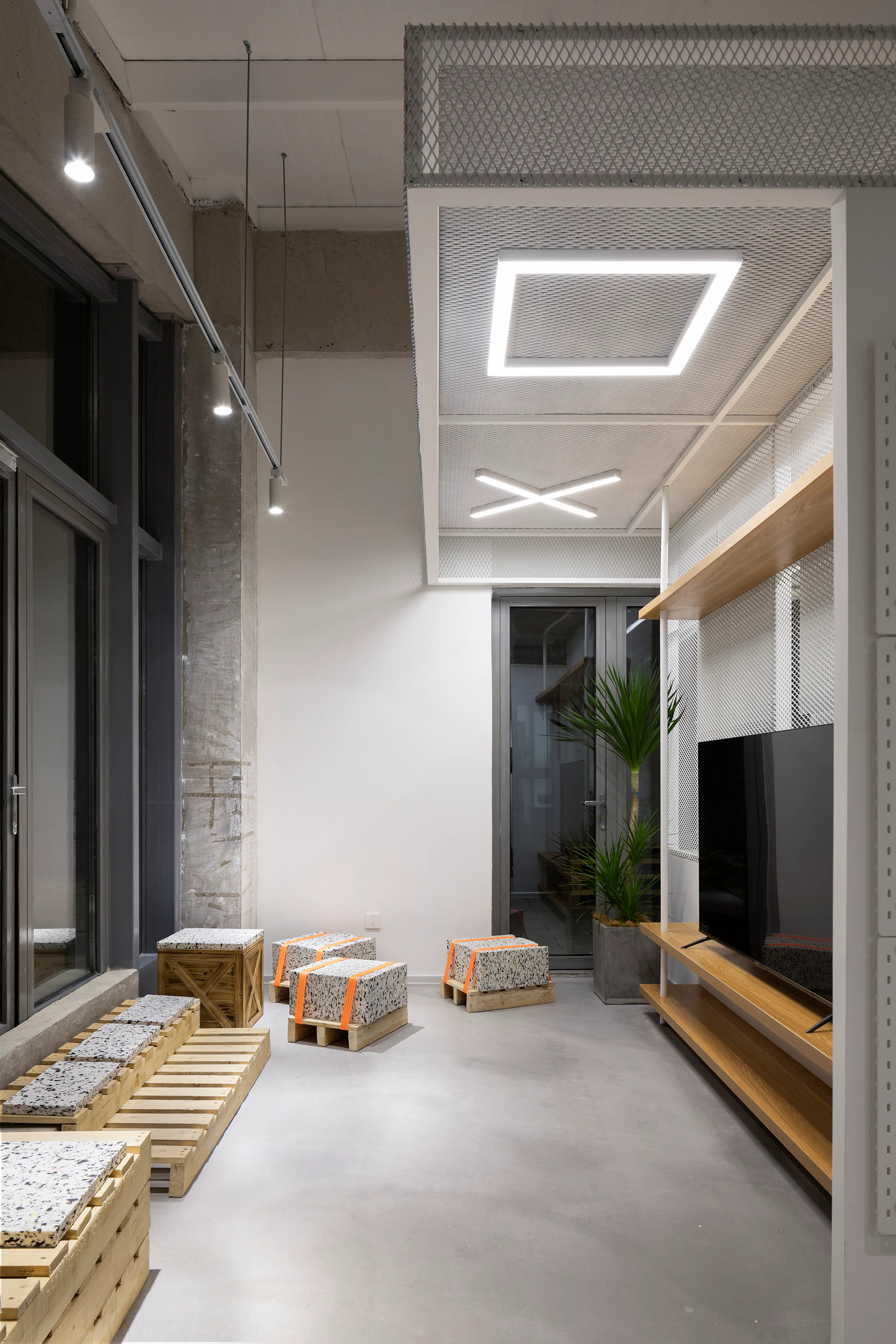 Ollie Studio Workplace Interior Design — 32