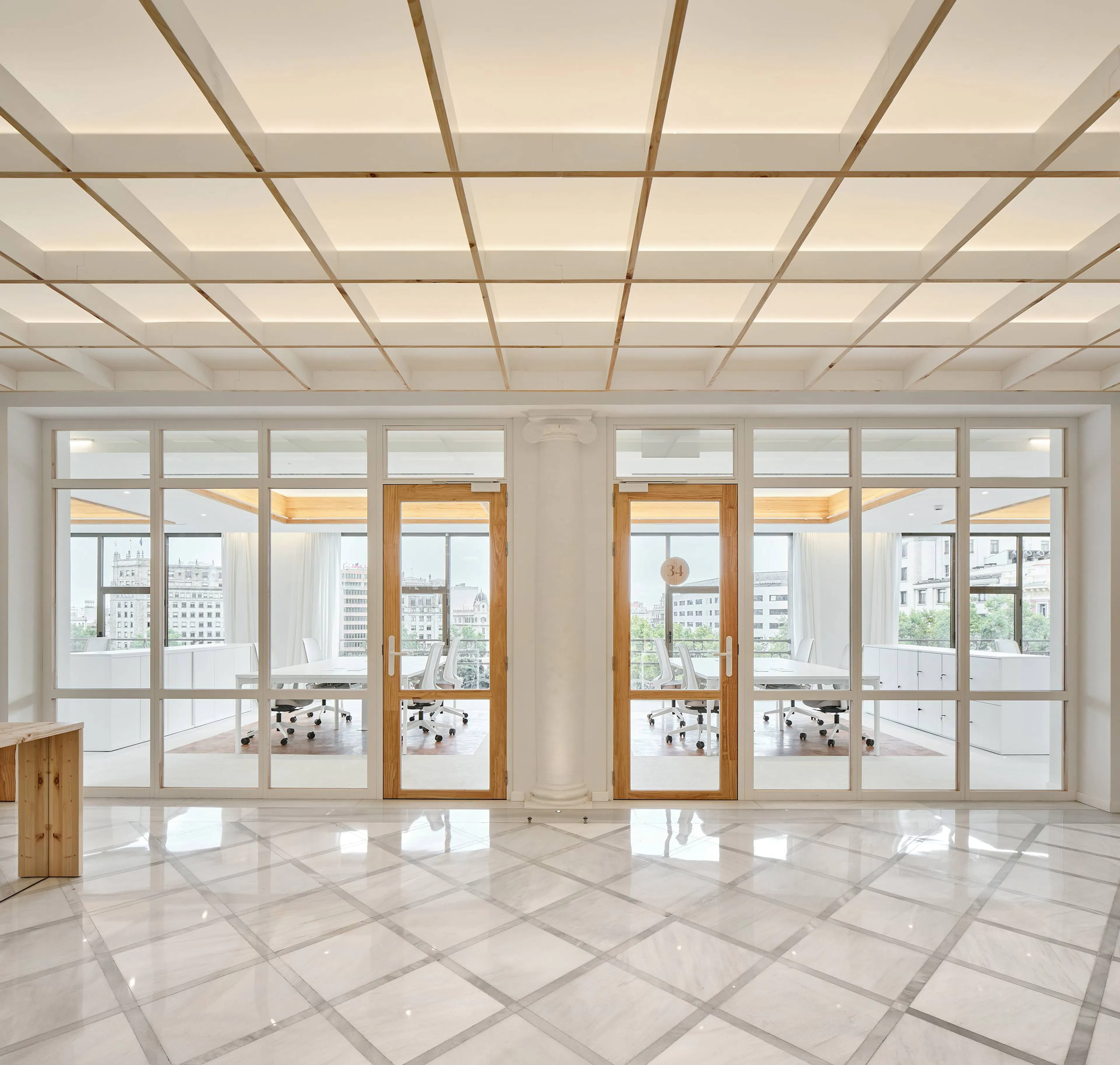 Casa Pich i Pon. LOOM Plaza Catalunya