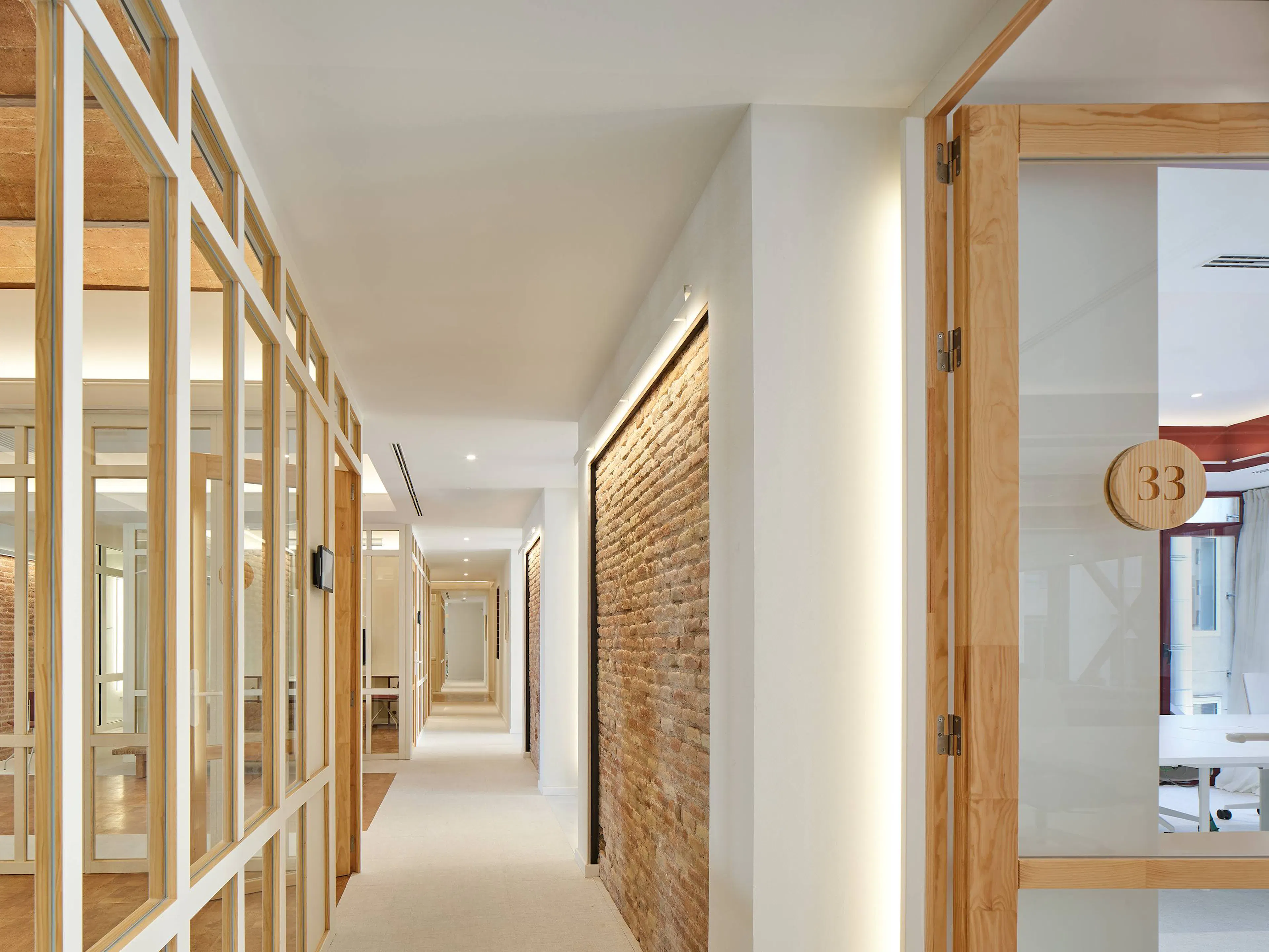 Casa Pich i Pon. LOOM Plaza Catalunya — 8