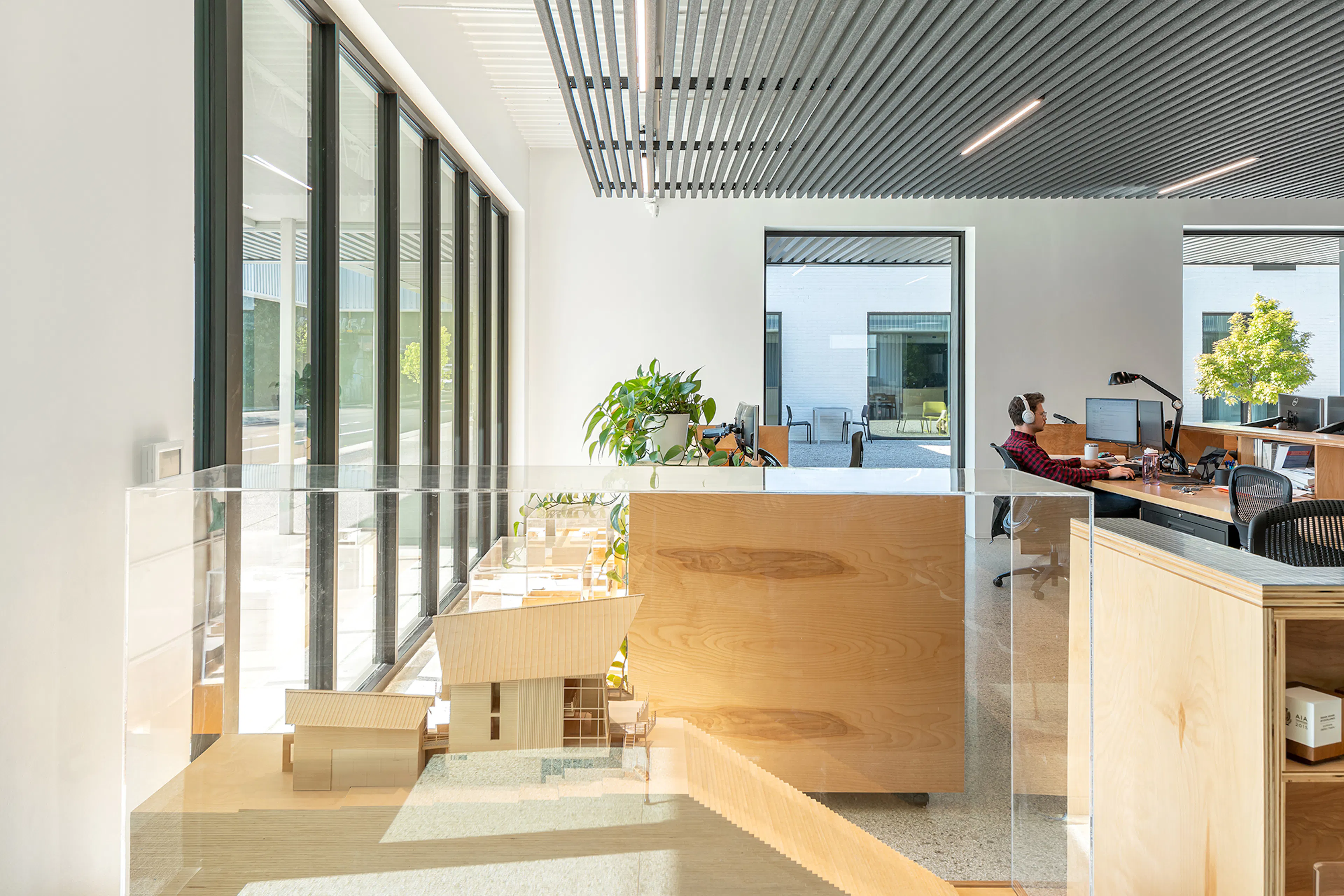 663 South Cooper — 9