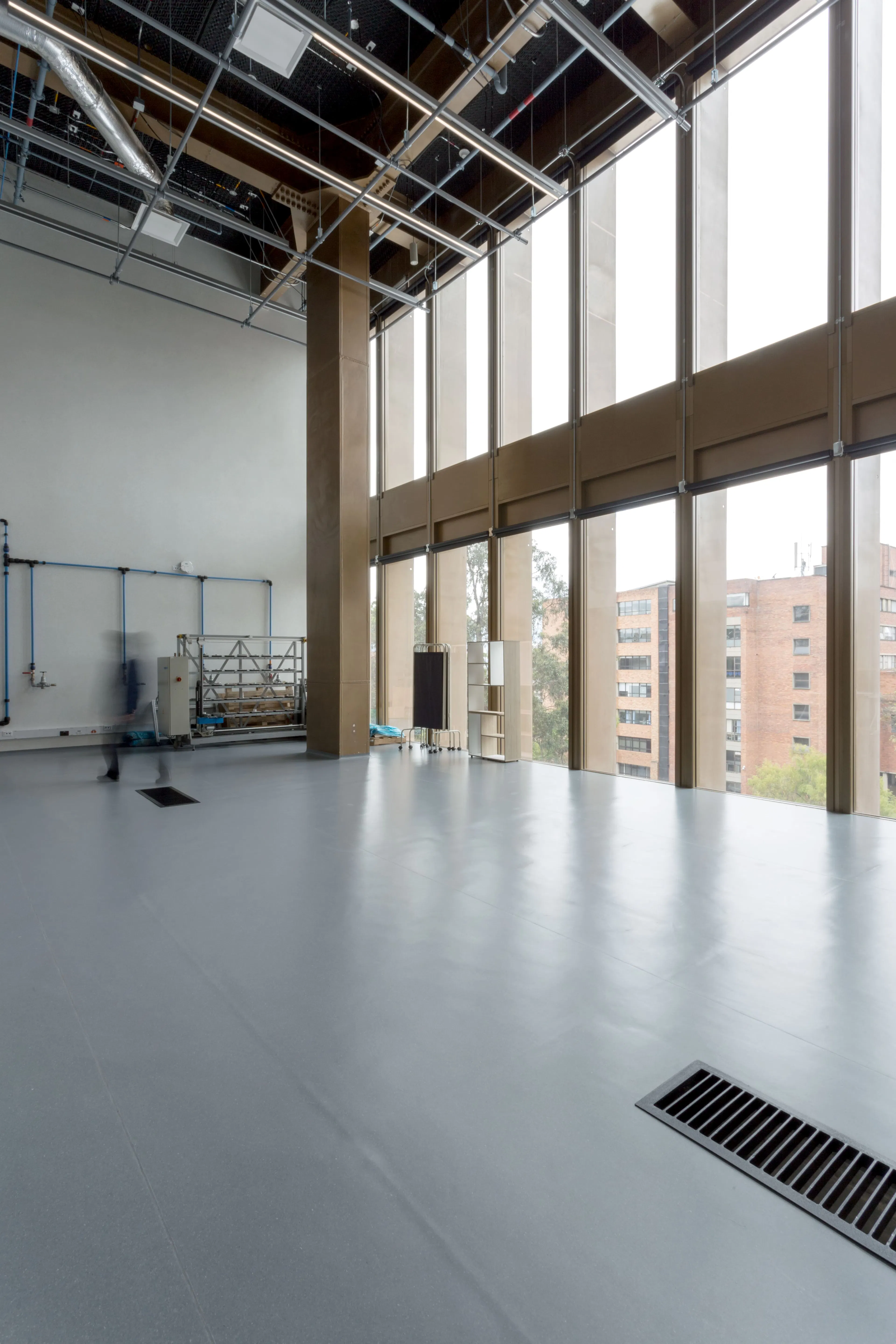 Engineering Laboratories | Pontificia Universidad Javeriana — 9