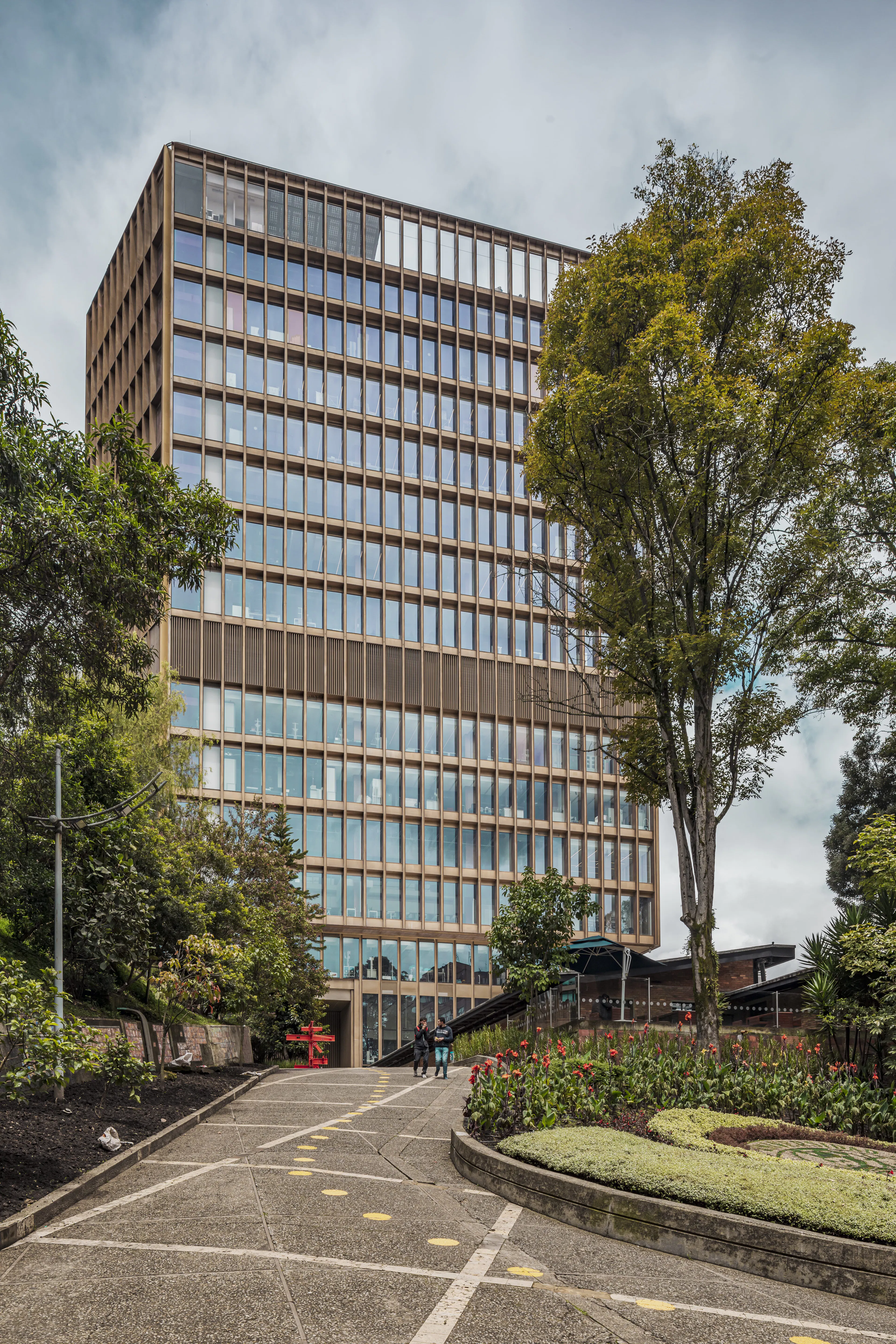 Engineering Laboratories | Pontificia Universidad Javeriana — 17